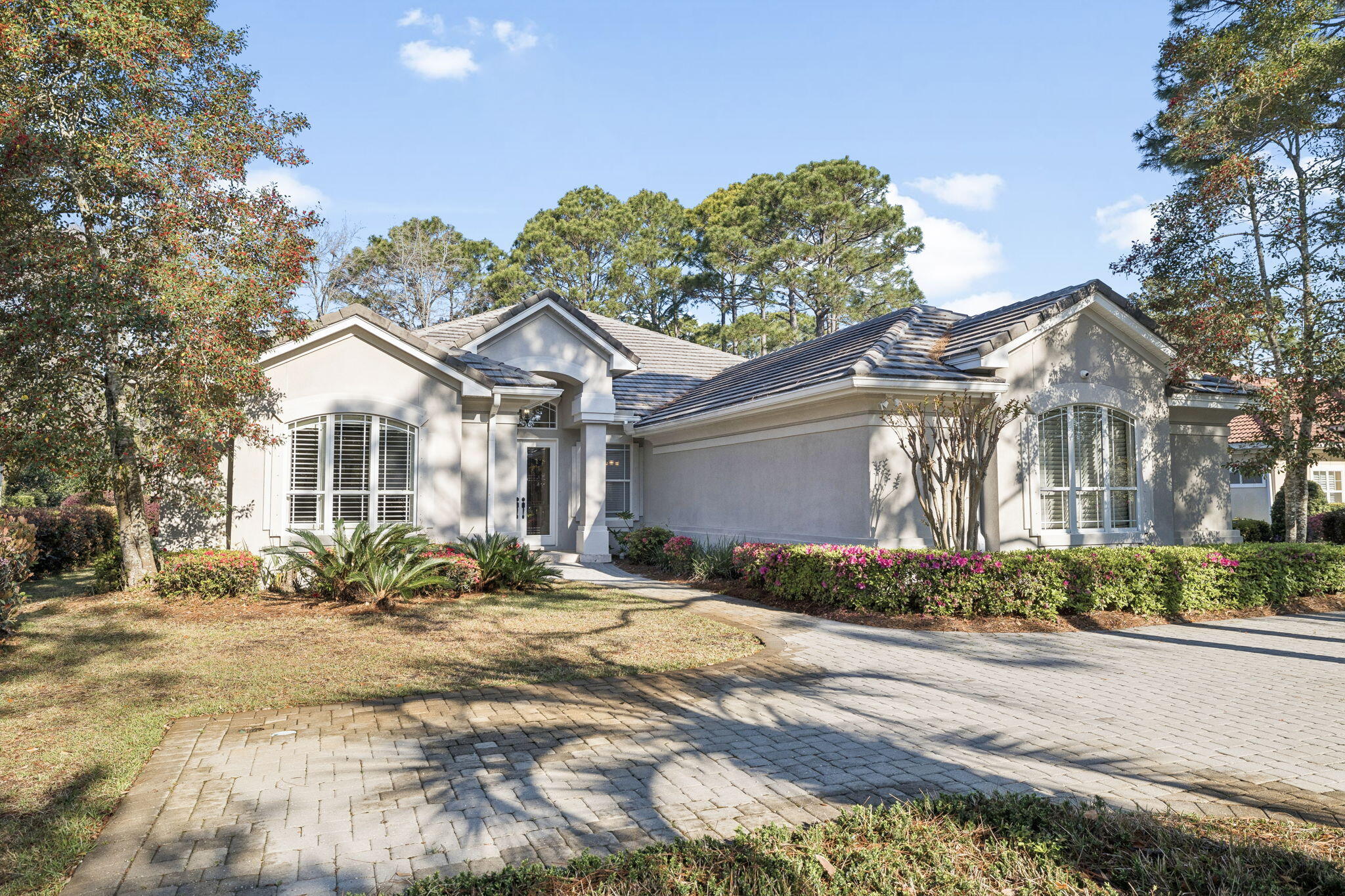 1464 Baytowne Avenue