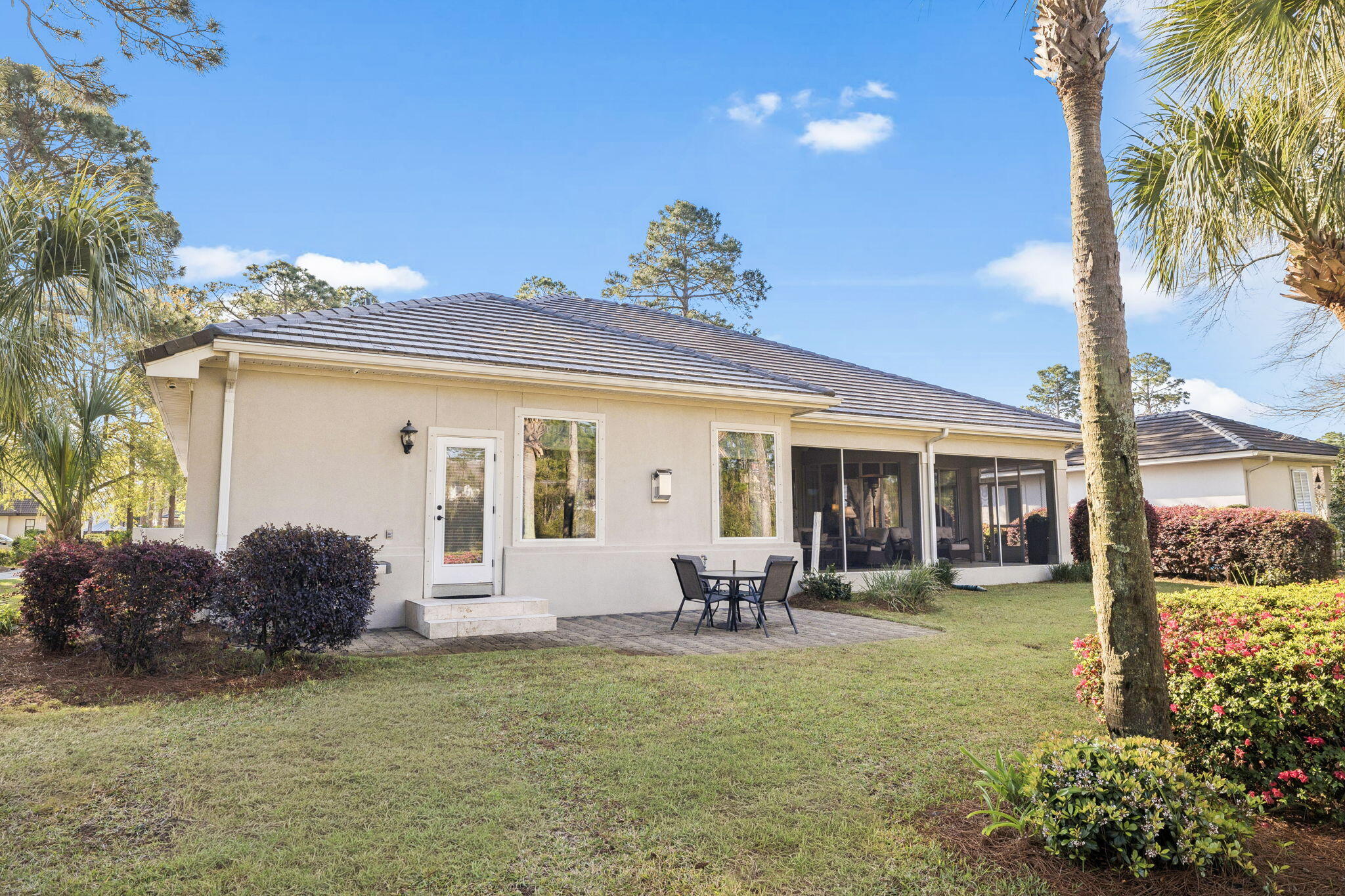 1464 Baytowne Avenue