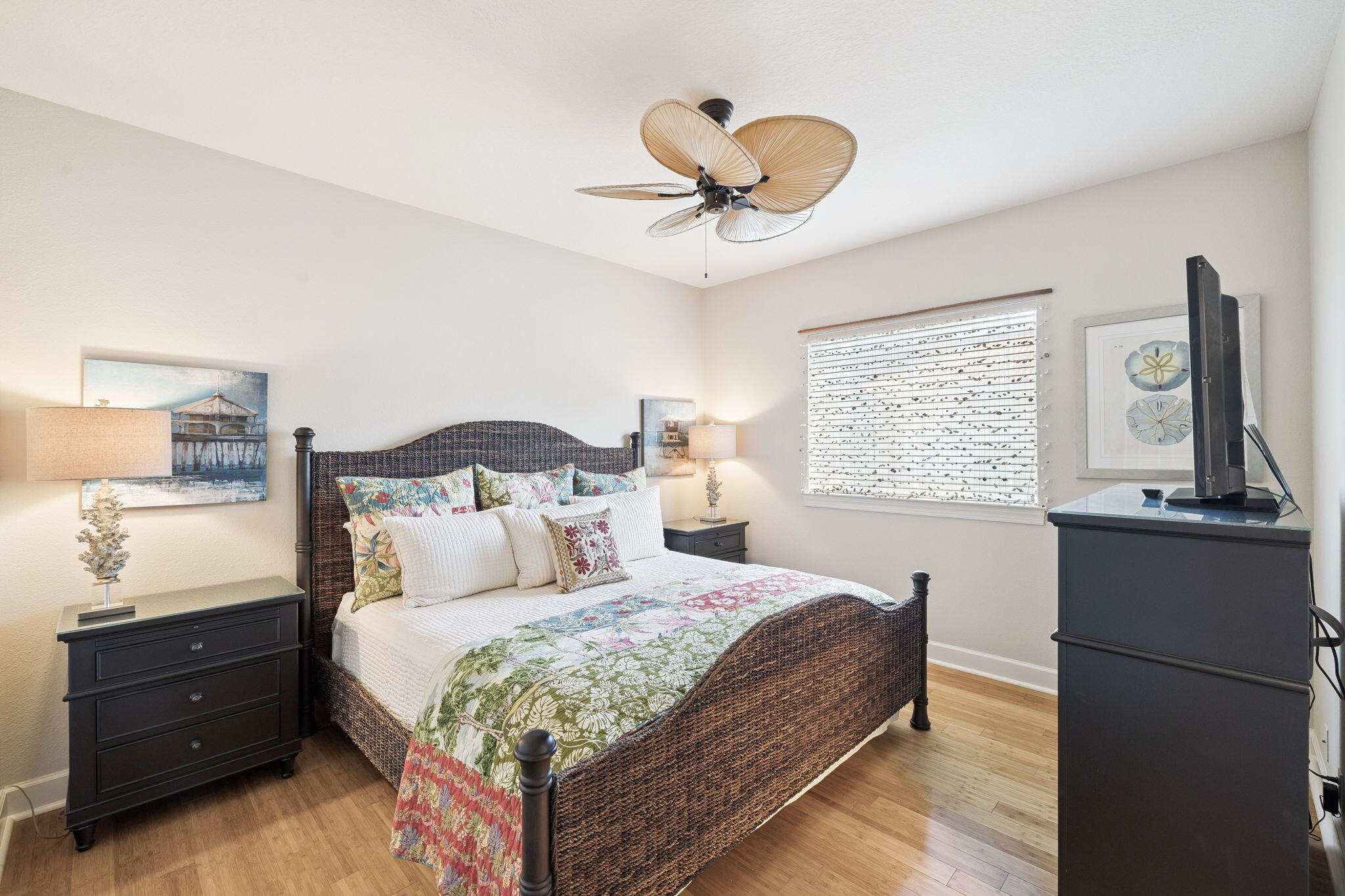 1464 Baytowne Avenue