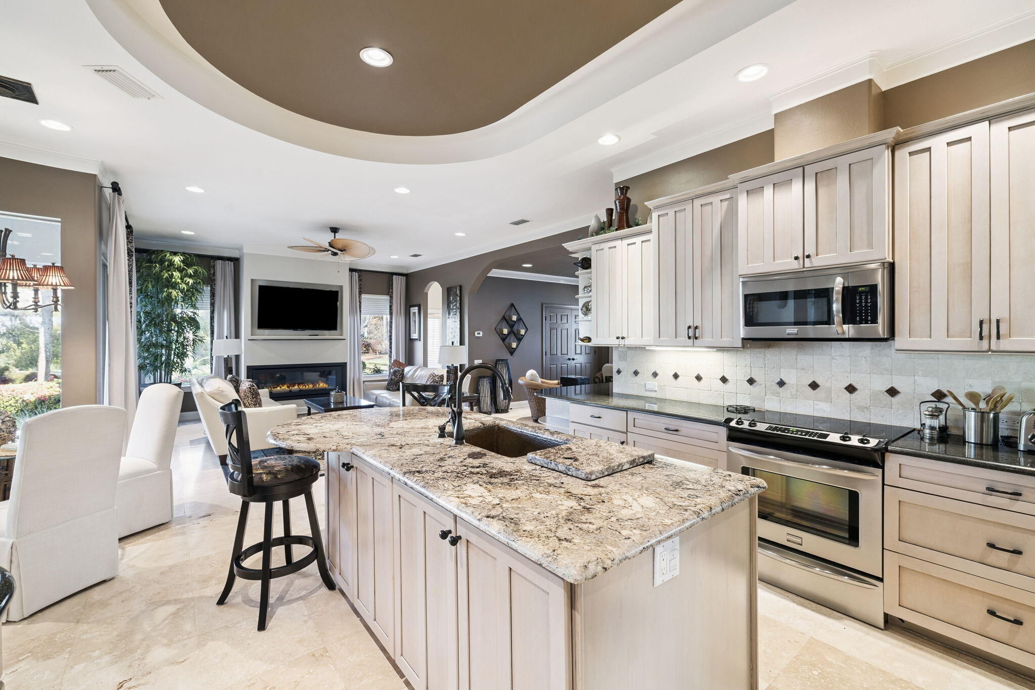 1464 Baytowne Avenue