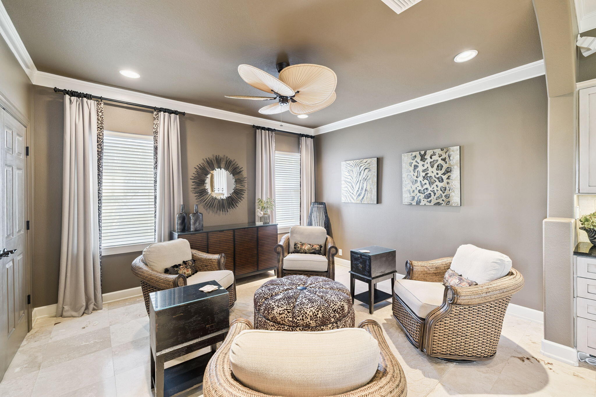 1464 Baytowne Avenue