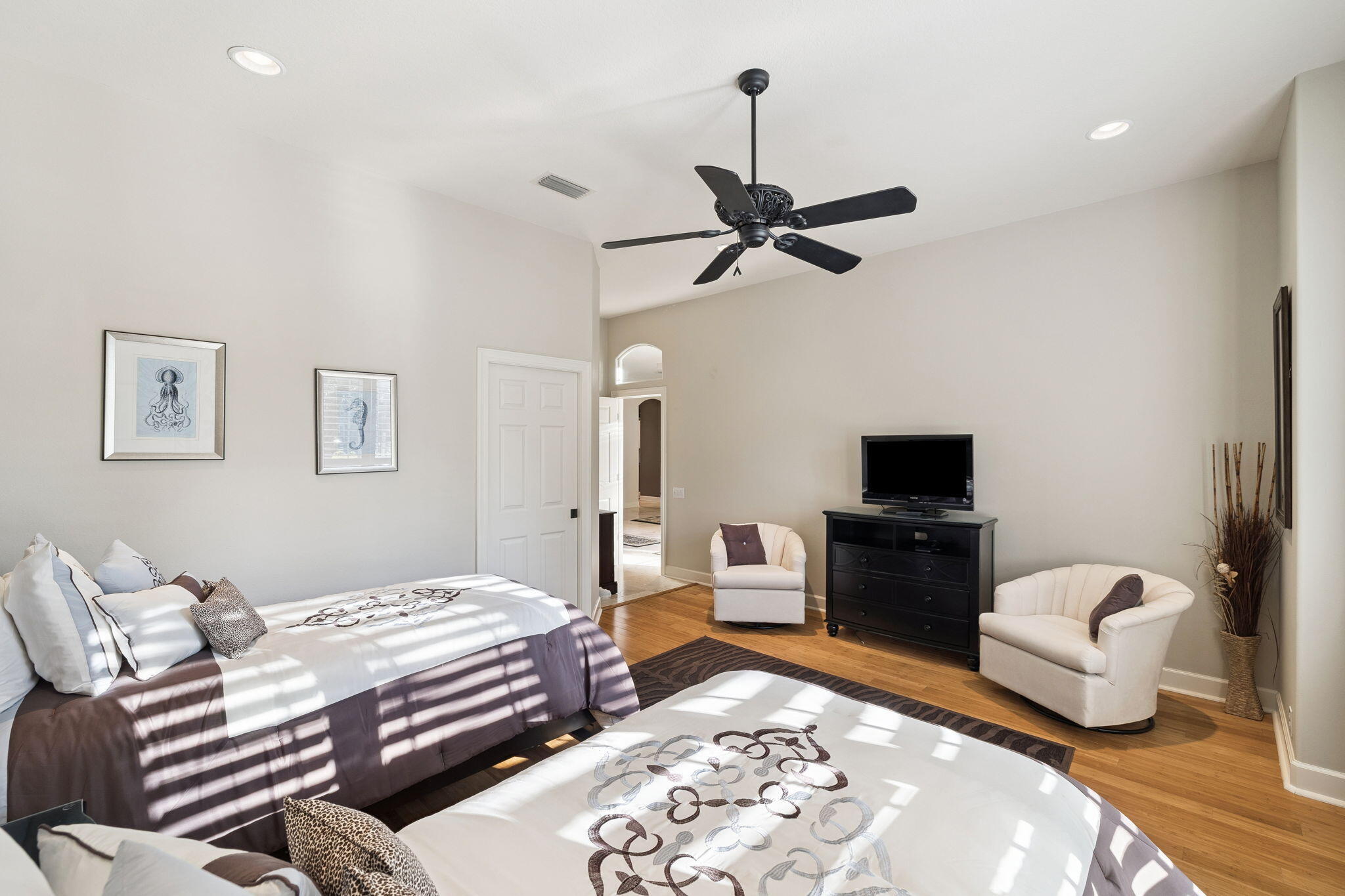 1464 Baytowne Avenue