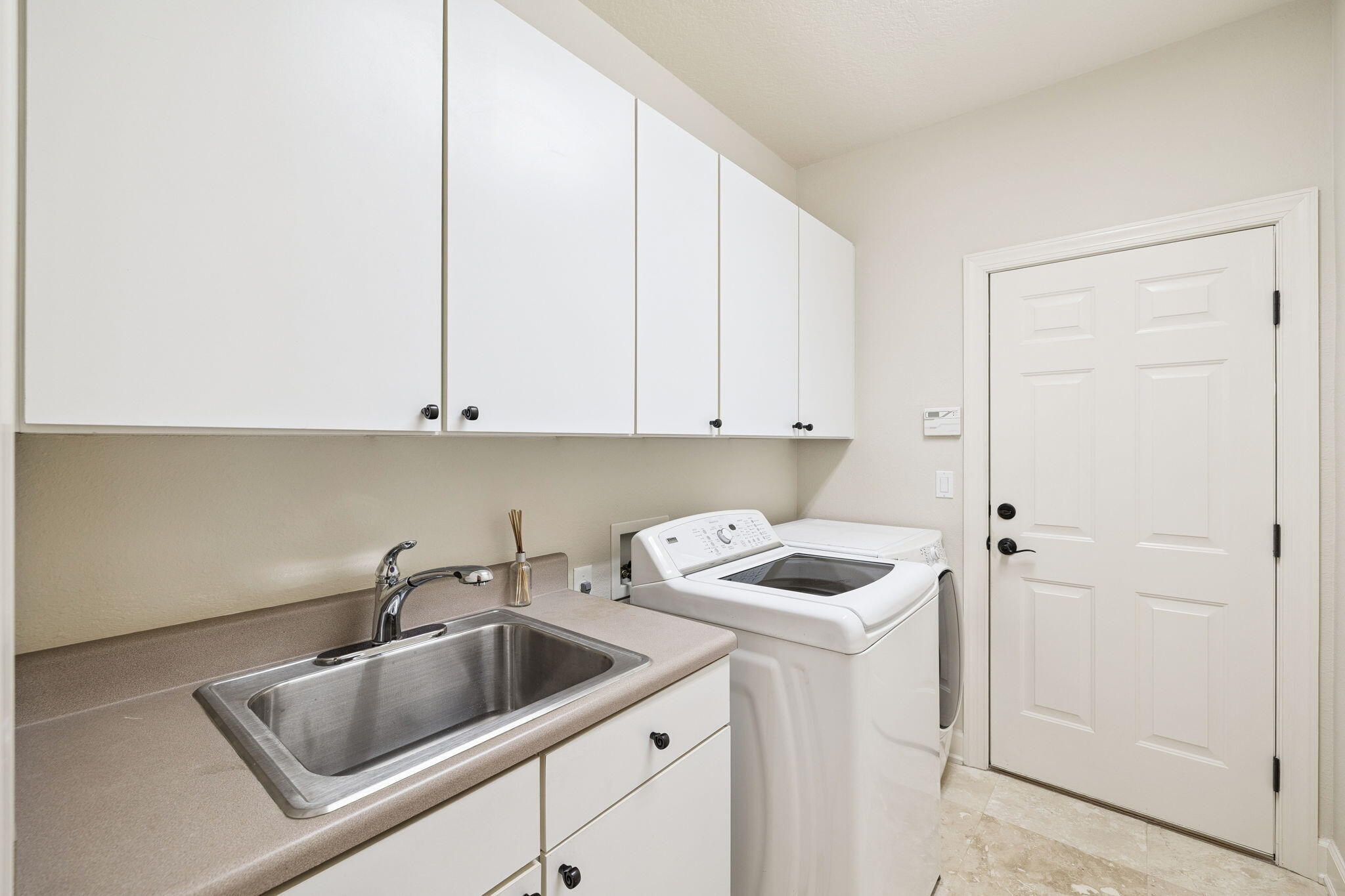 1464 Baytowne Avenue