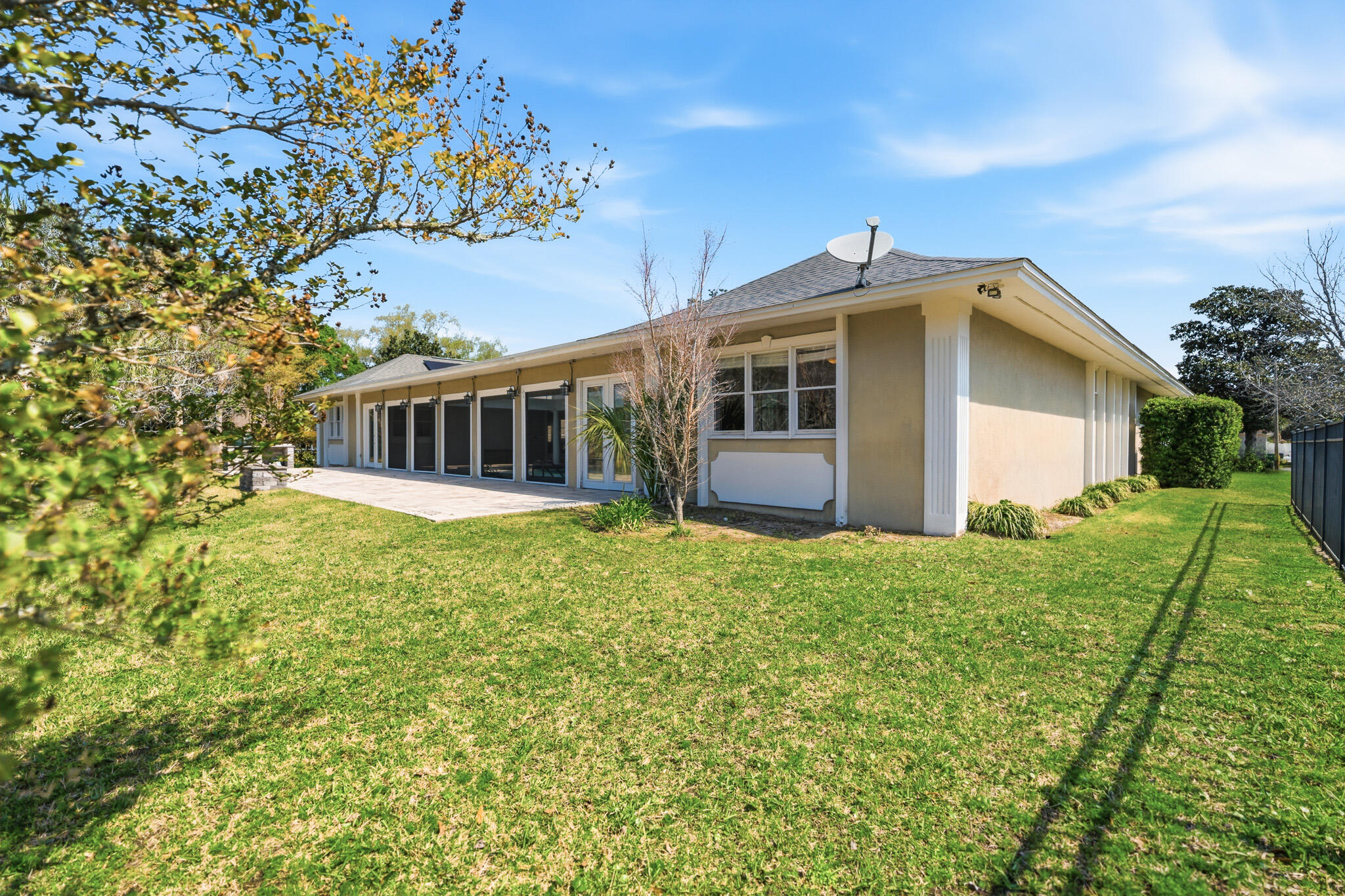 8 Weekewachee Circle