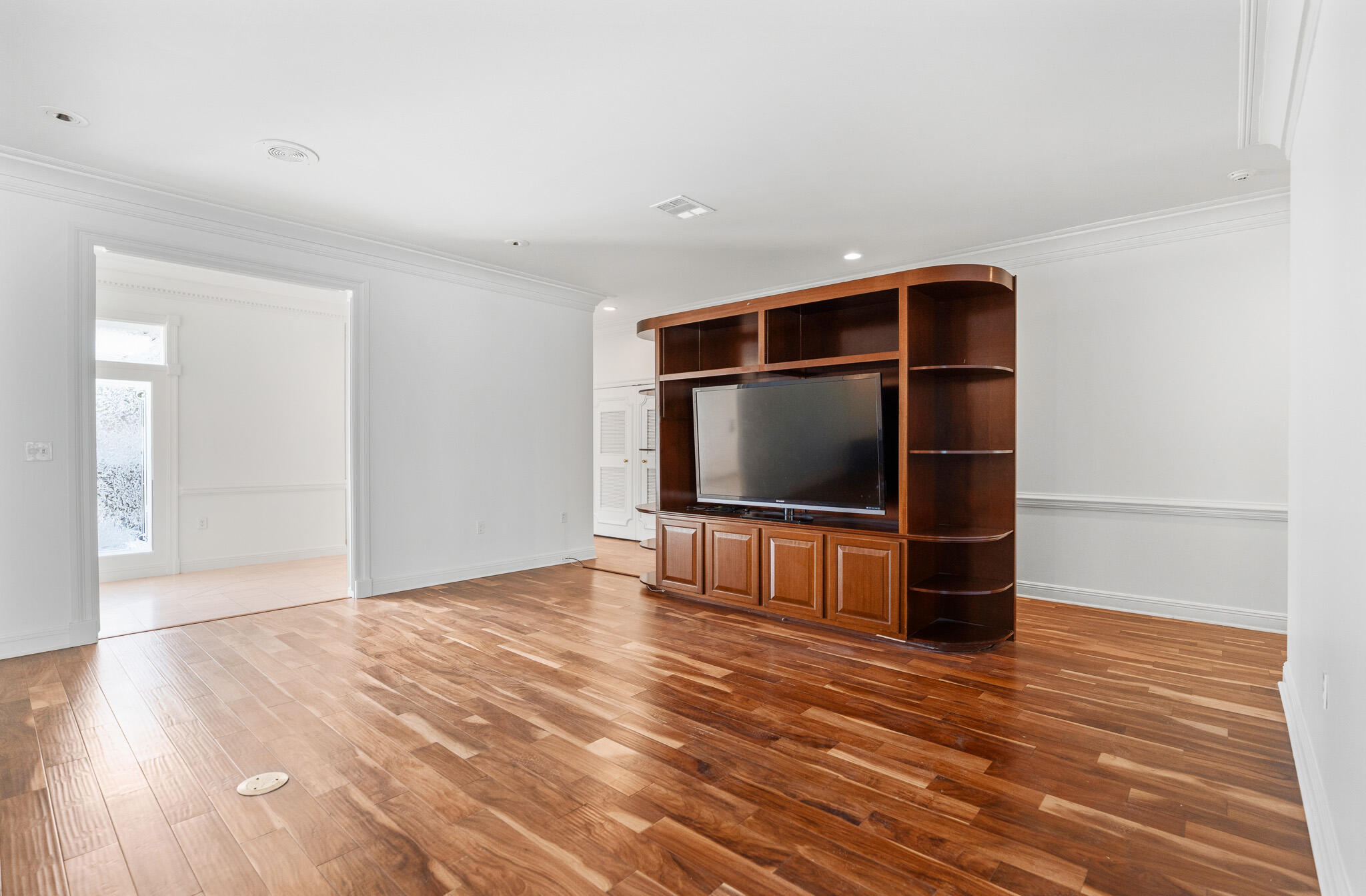 8 Weekewachee Circle