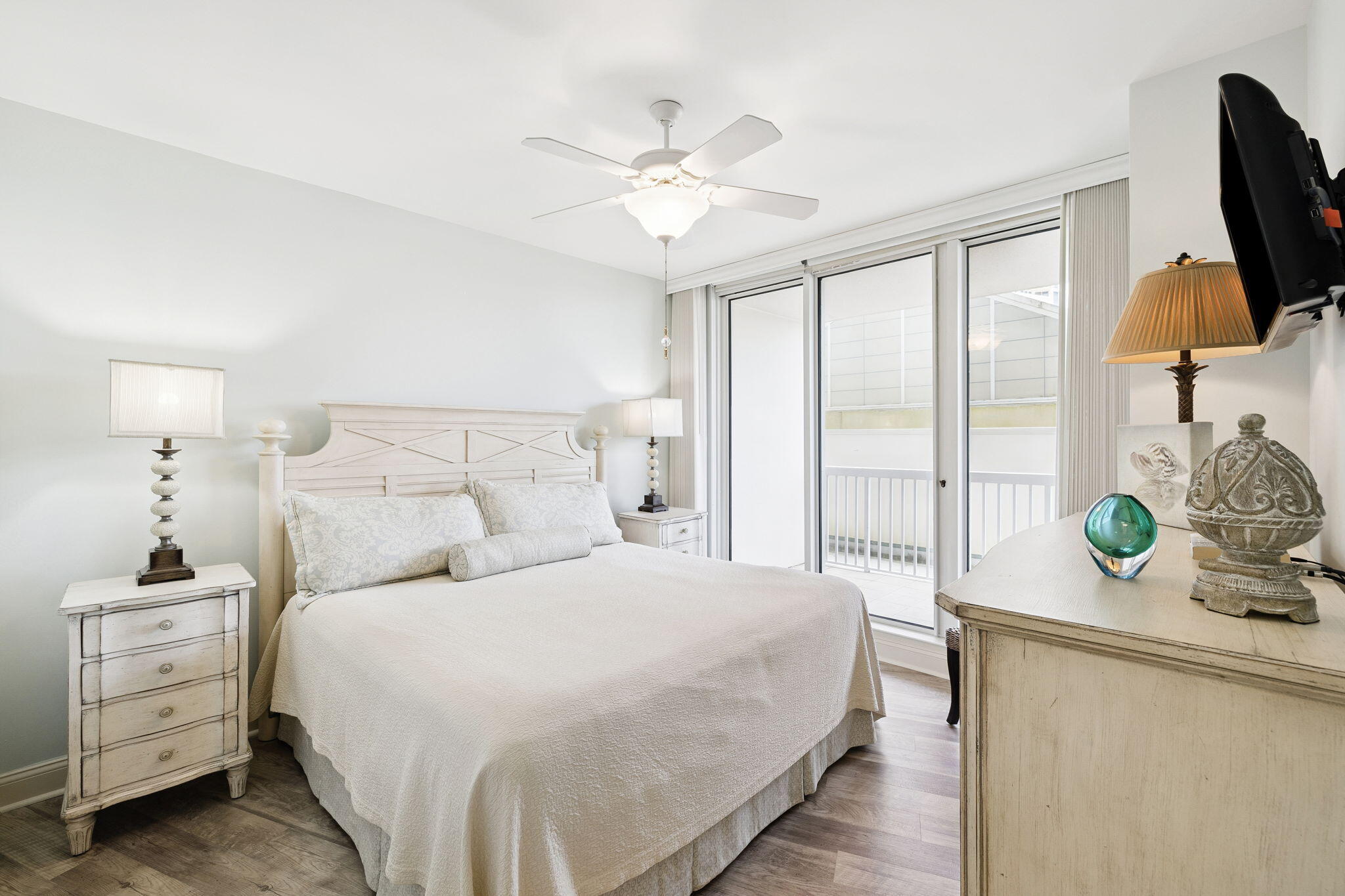 15400 Emerald Coast Parkway 304