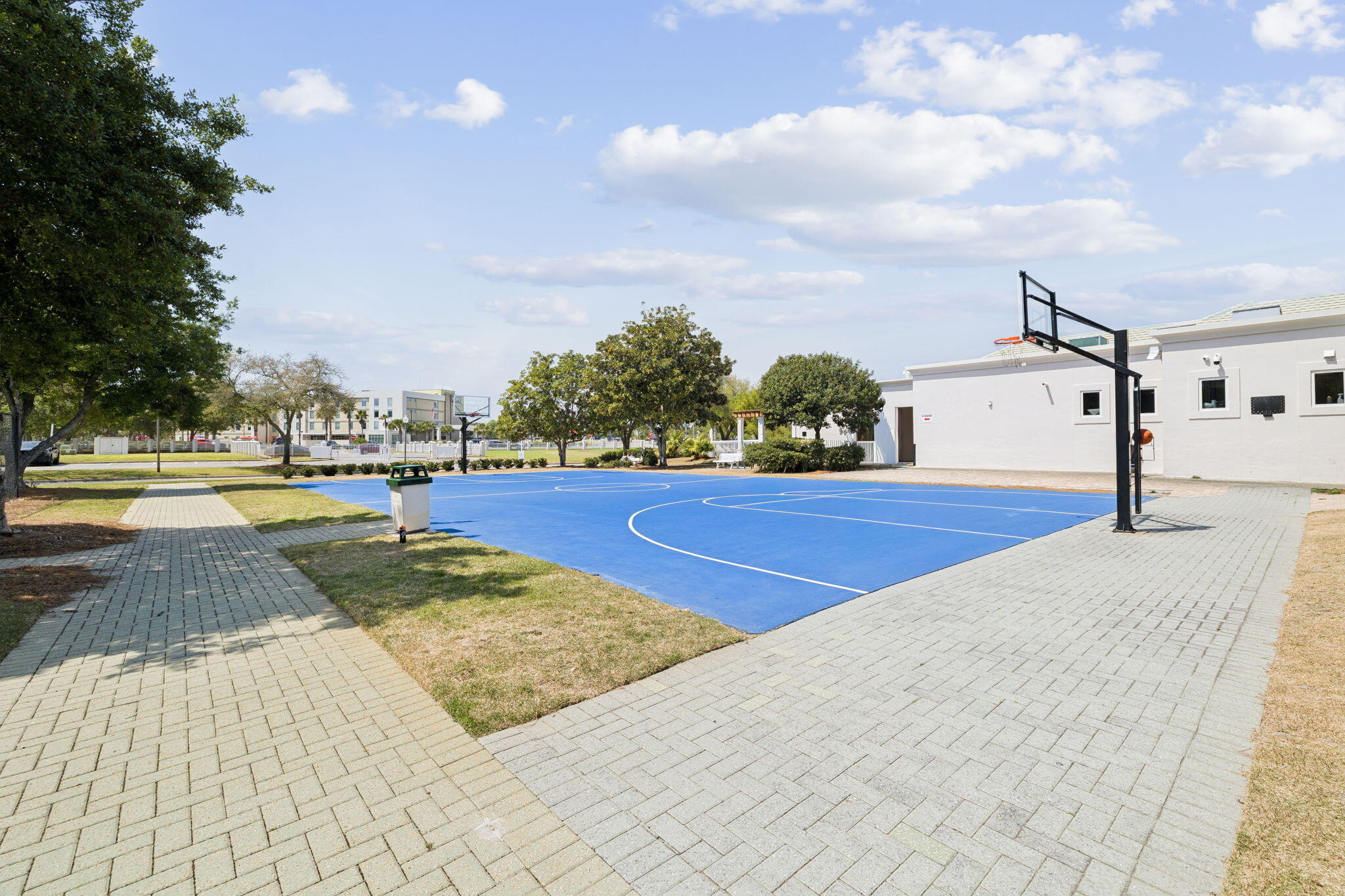 15400 Emerald Coast Parkway 304