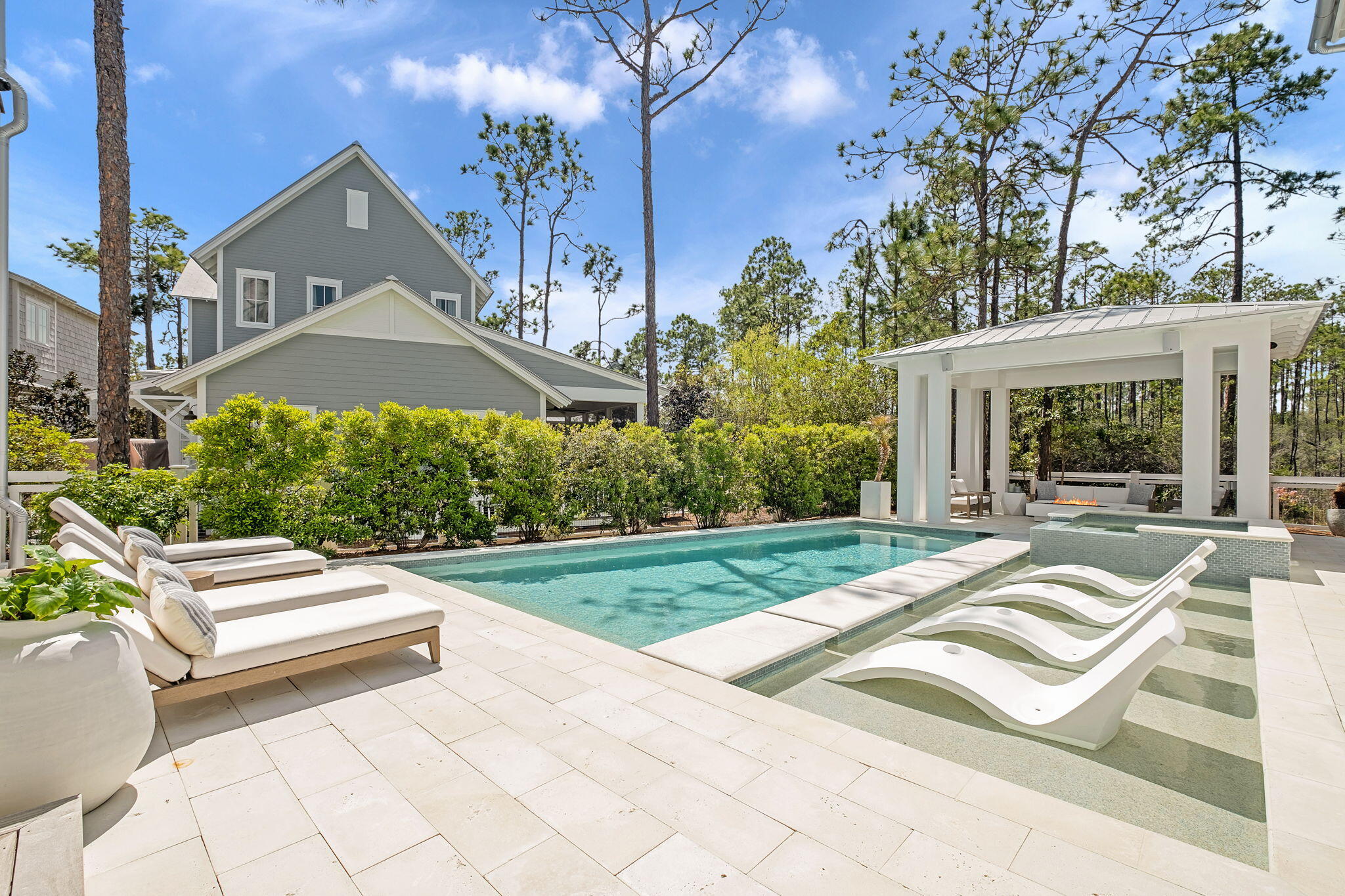 565 E Royal Fern Way