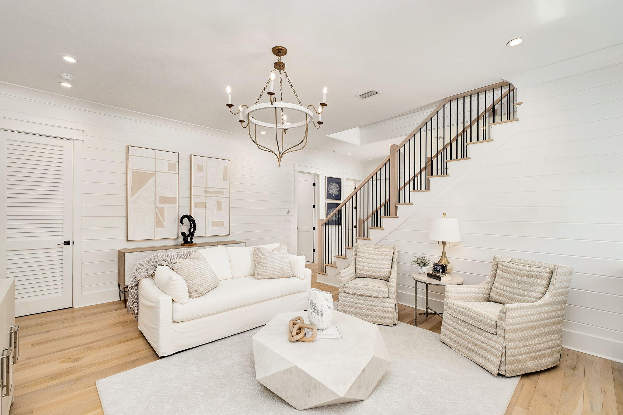 565 E Royal Fern Way