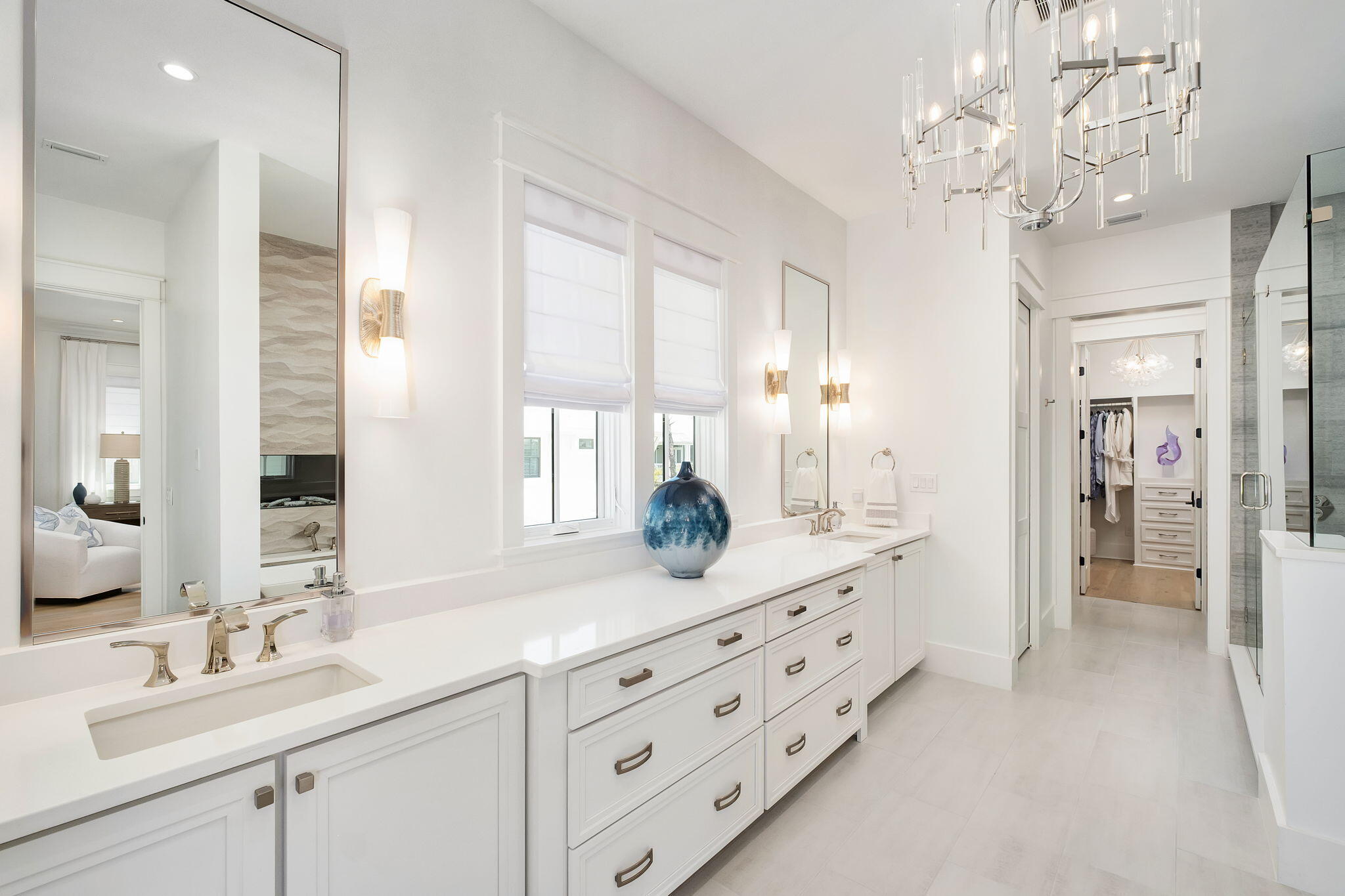 565 E Royal Fern Way