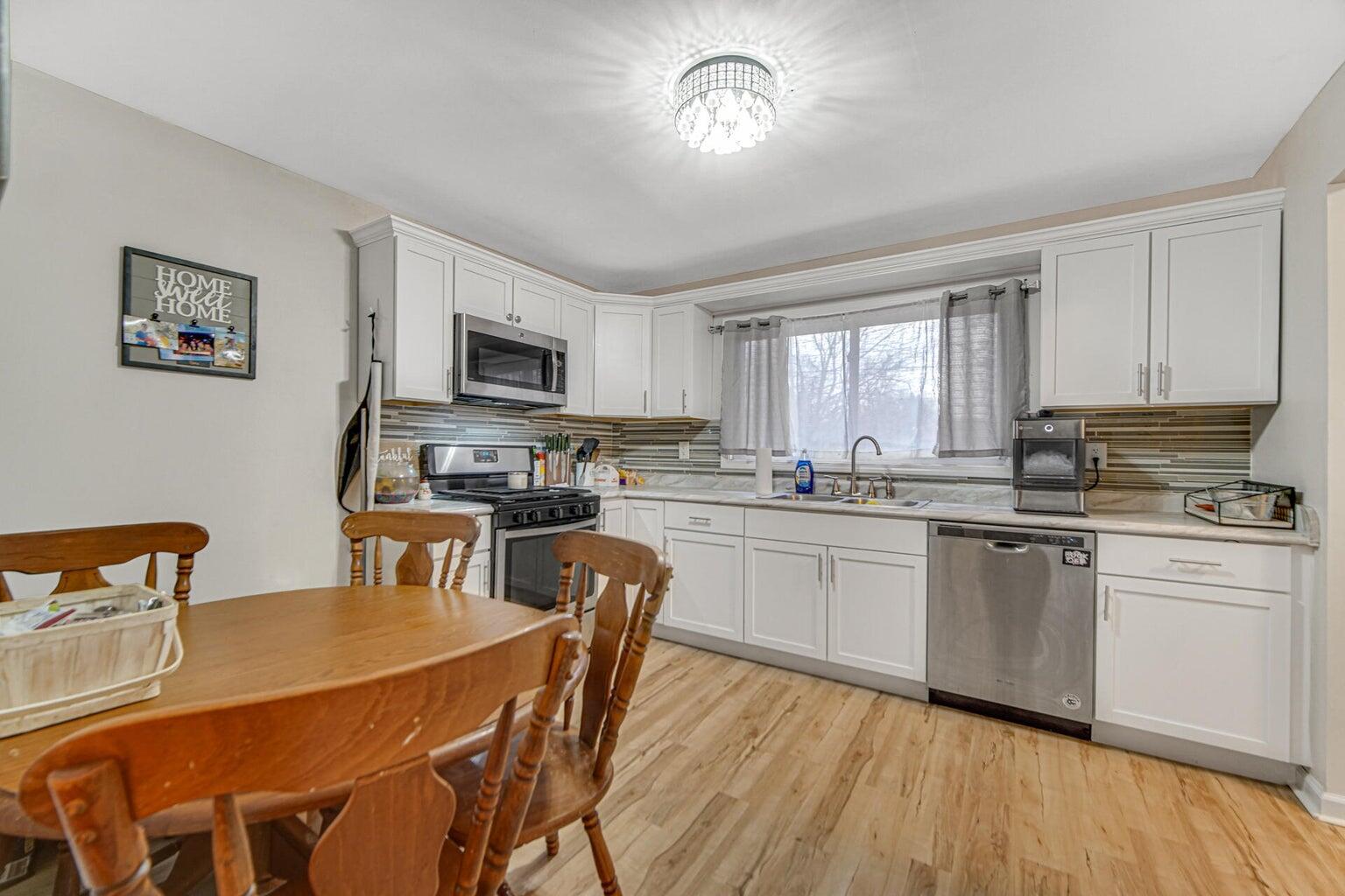 2795 Richard Street