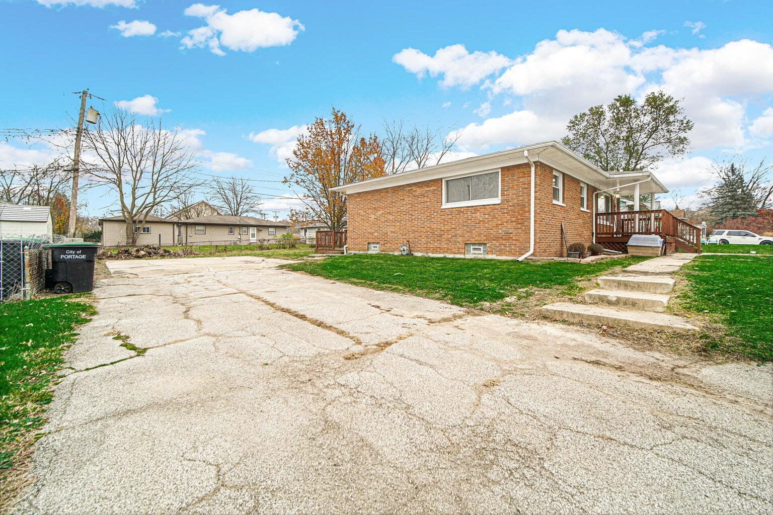 2795 Richard Street