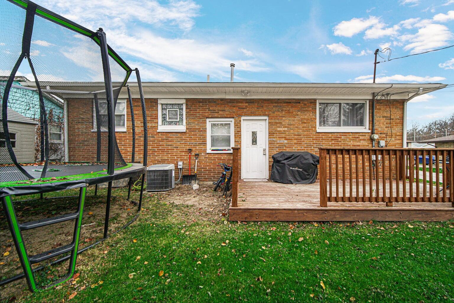 2795 Richard Street