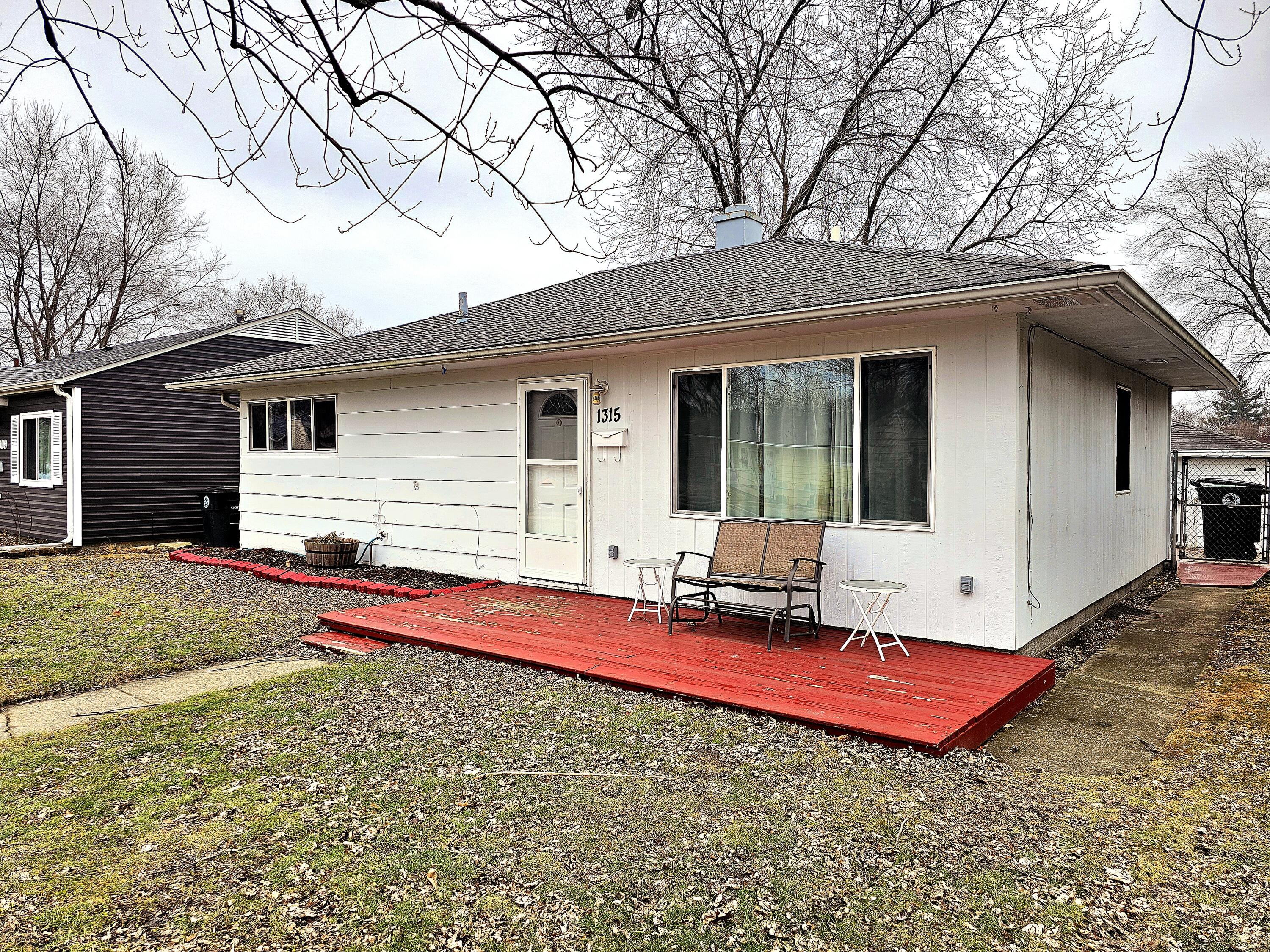 1315 W 1st Place
