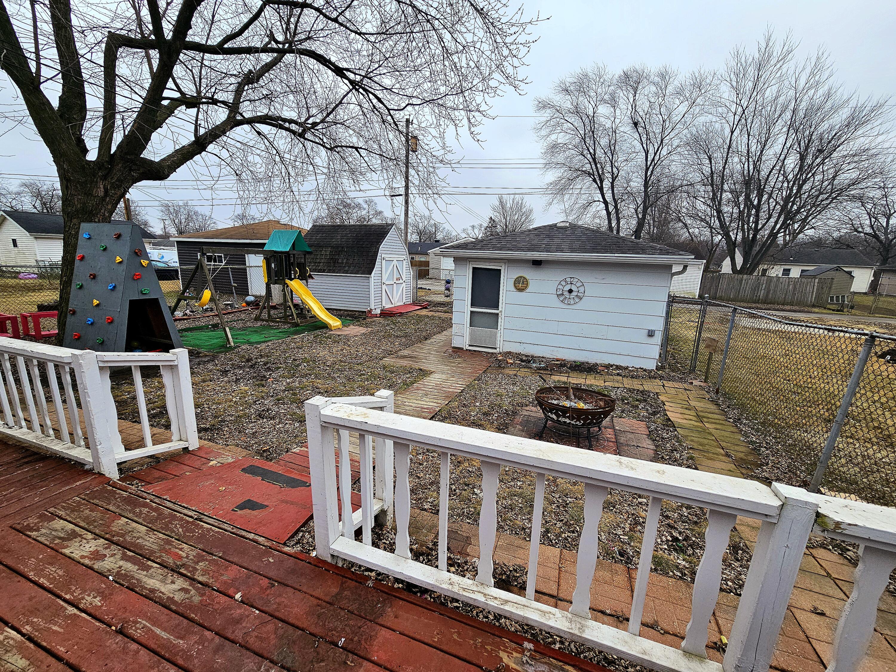 1315 W 1st Place