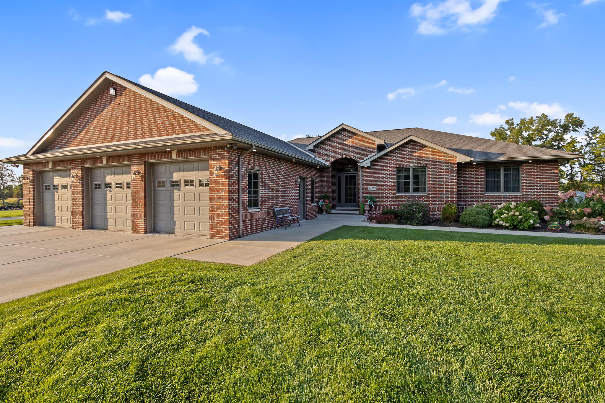 9508 Coral Court