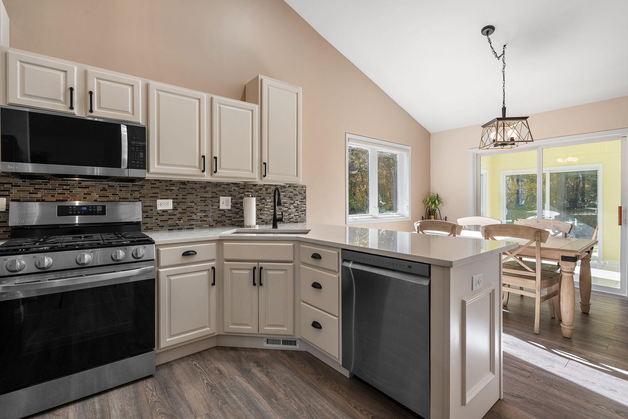 6282 Waxwing Circle