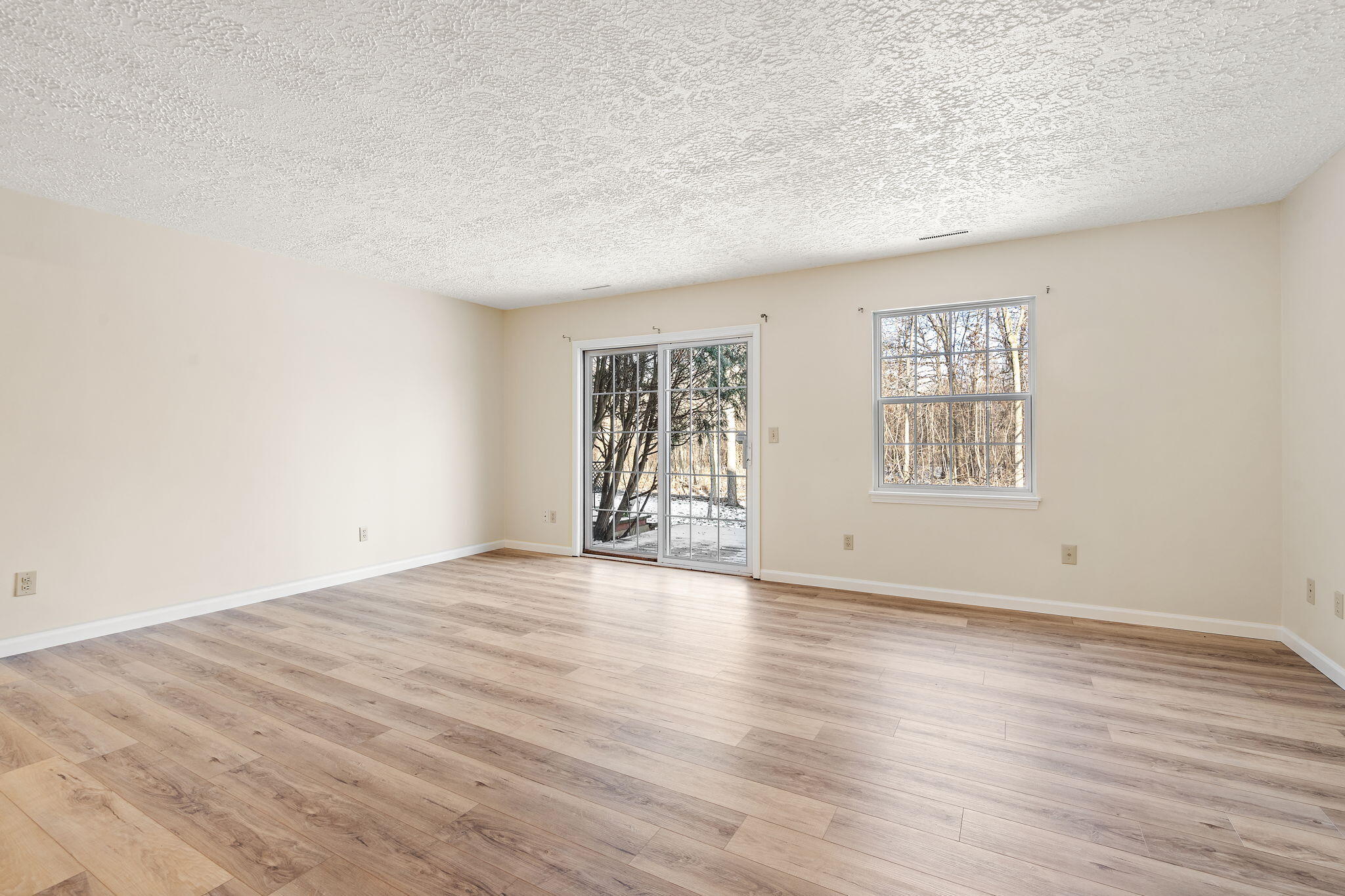 200 Summertree Drive