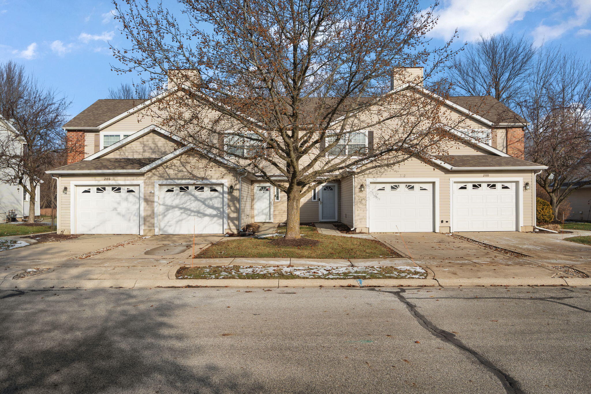 200 Summertree Drive