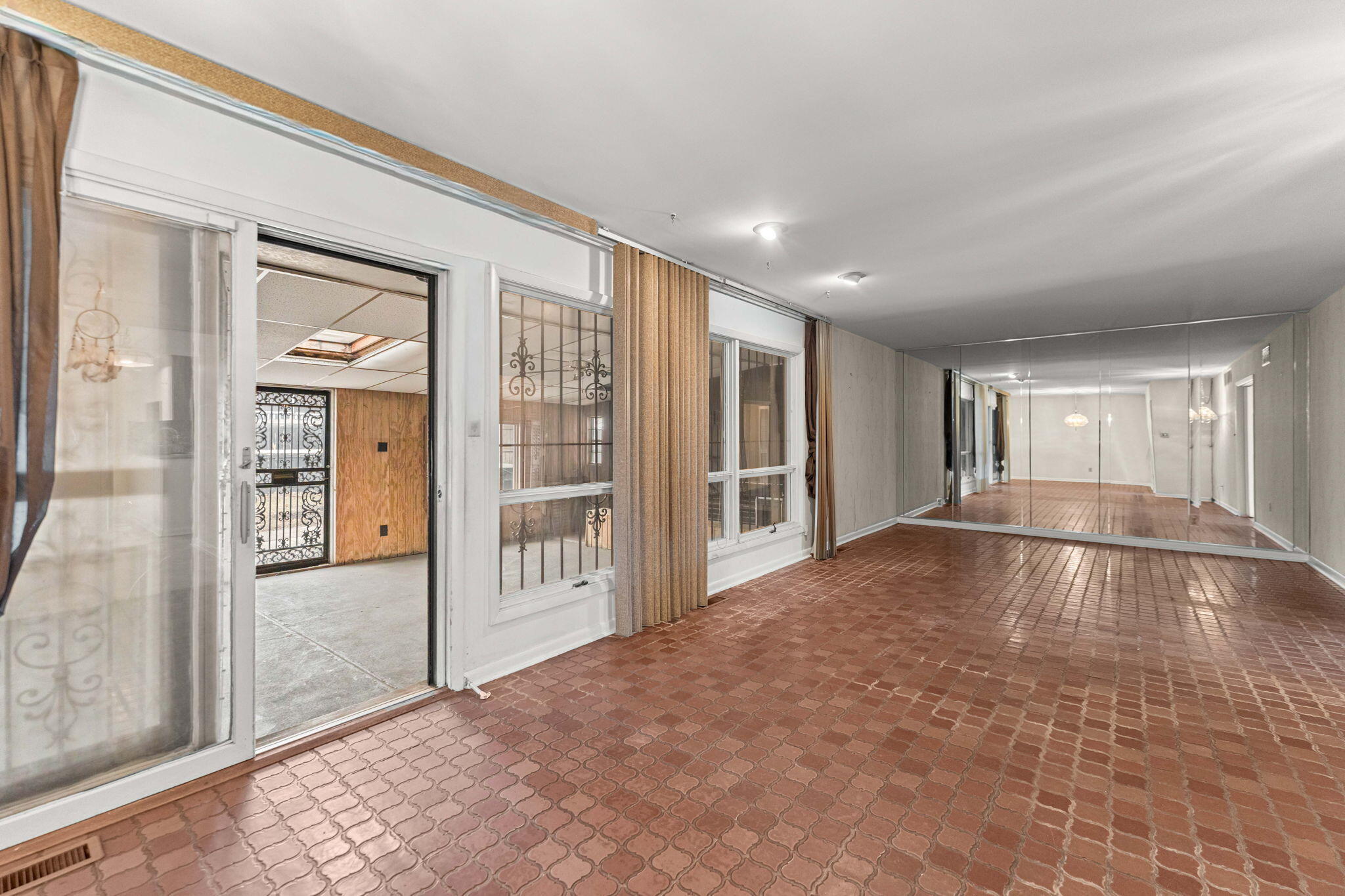 2104 Cardinal Drive