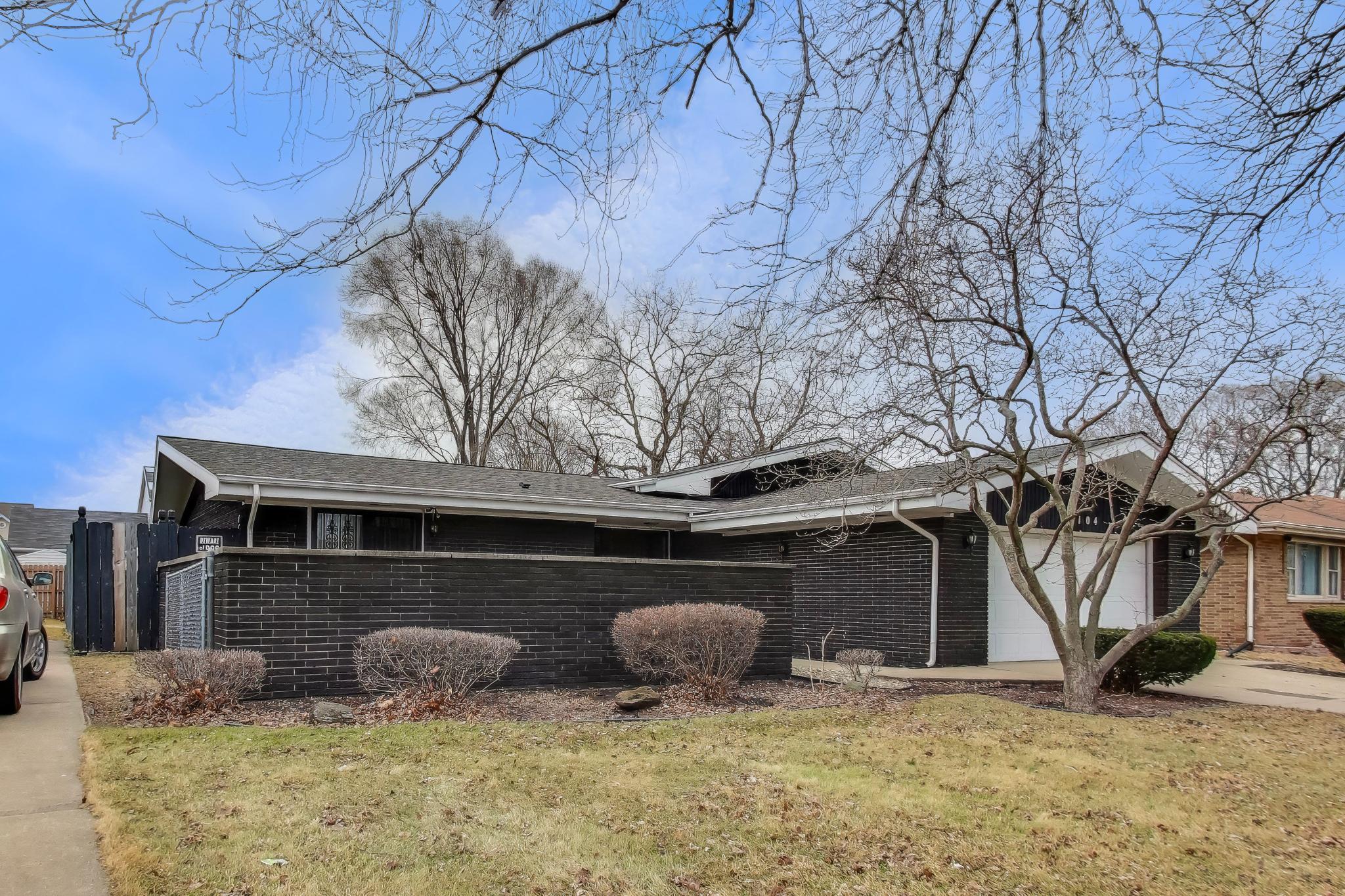 2104 Cardinal Drive