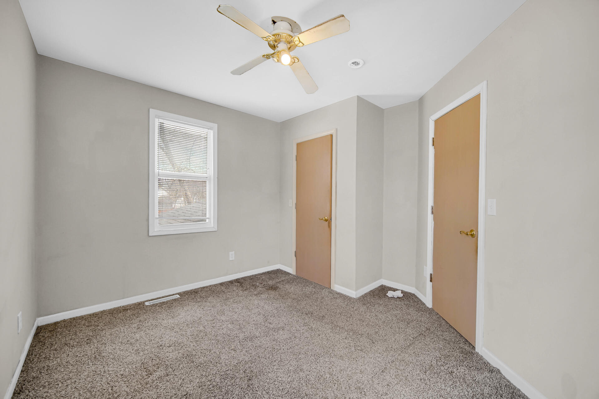 6415 W 146th Place