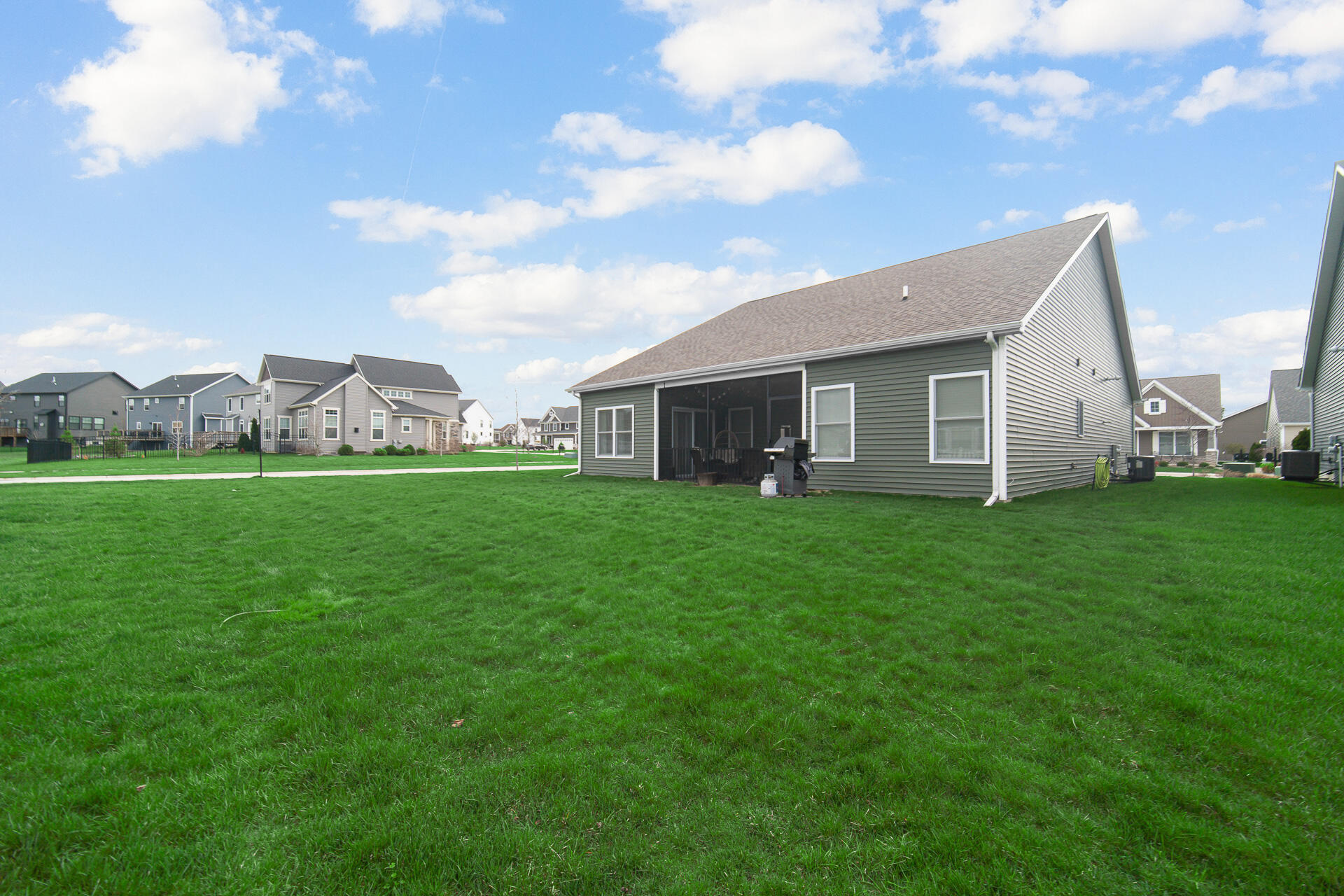 499 Cherrywood Lane