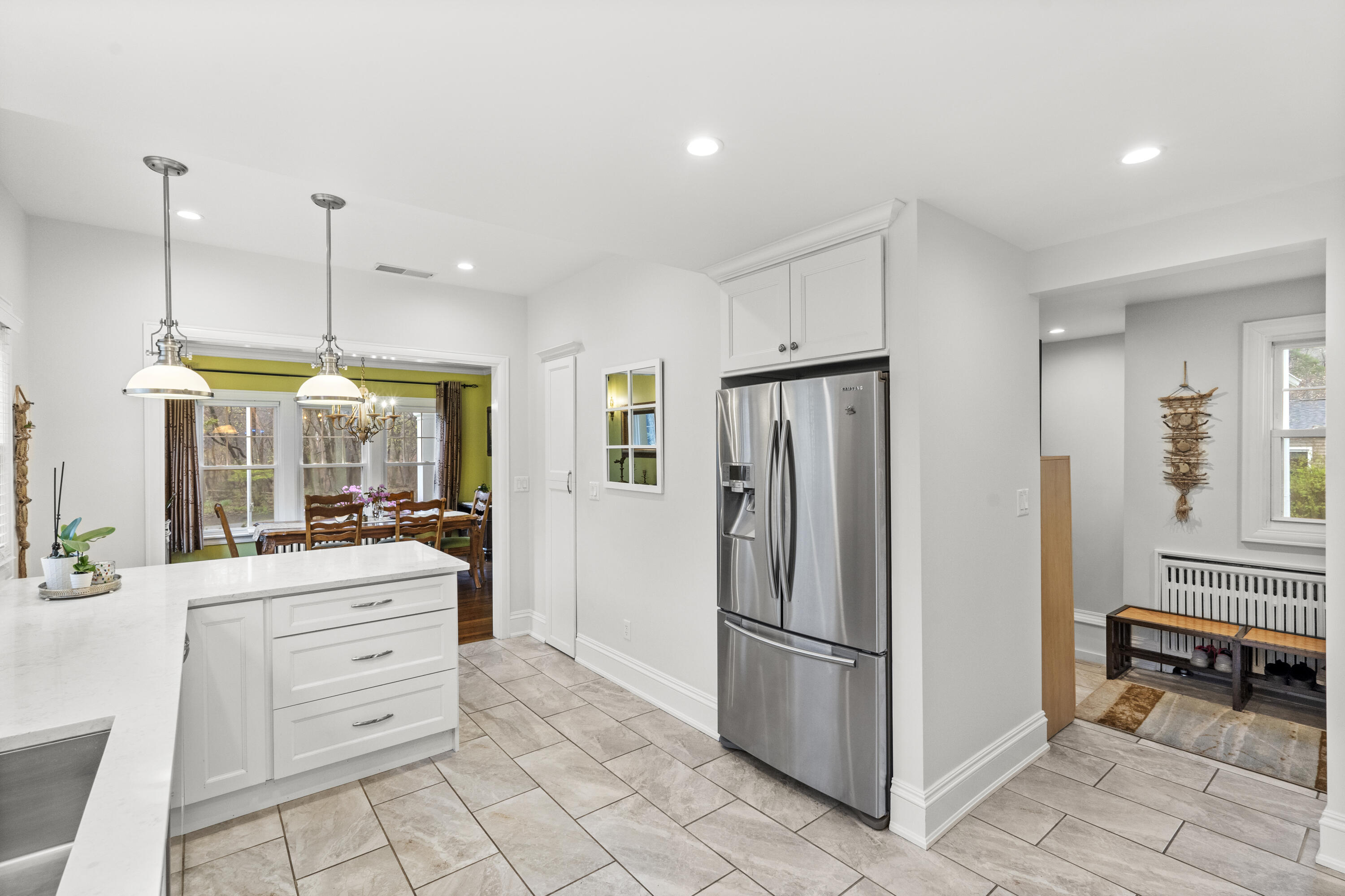 200 N Marquette Trail