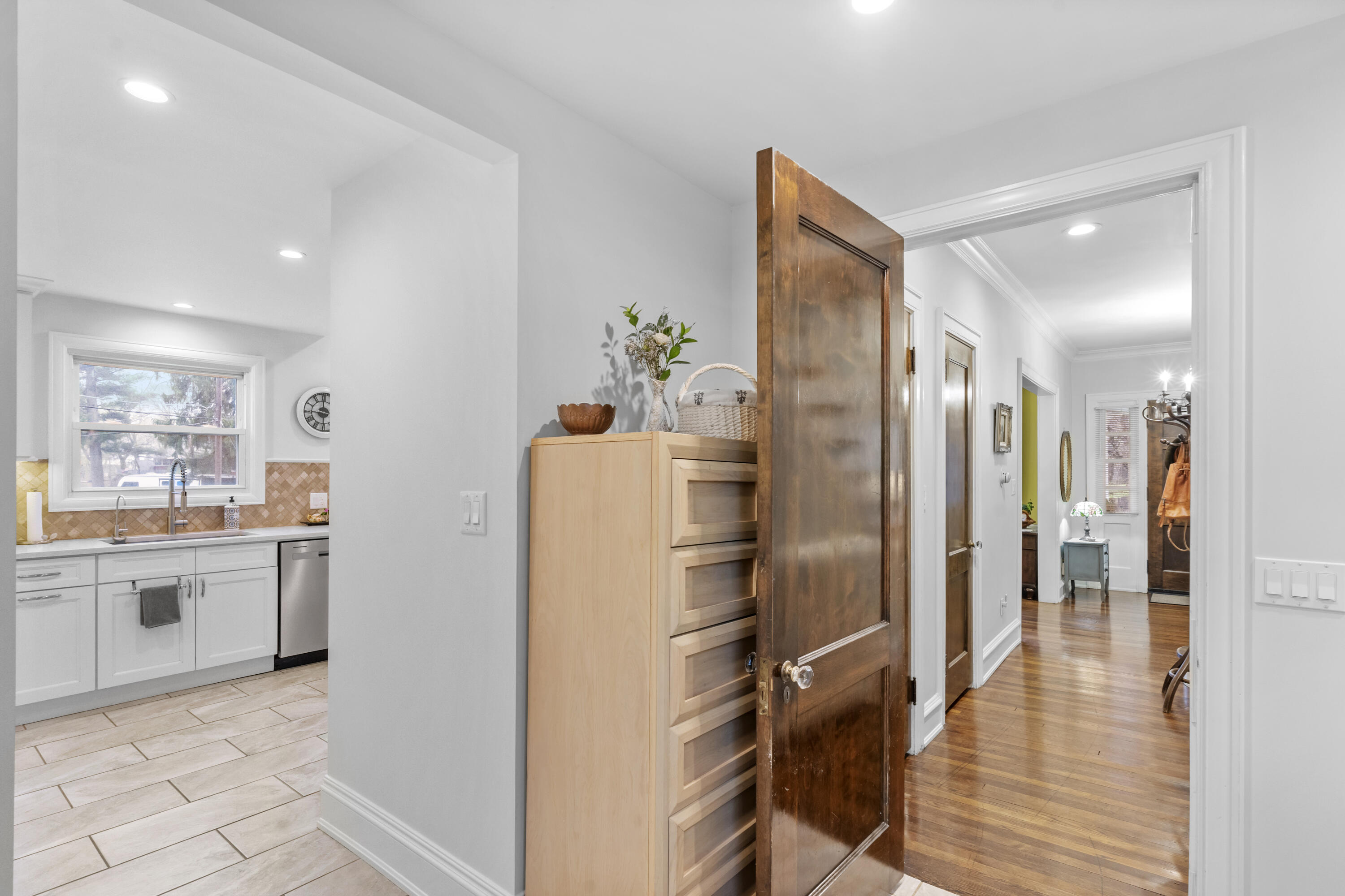 200 N Marquette Trail