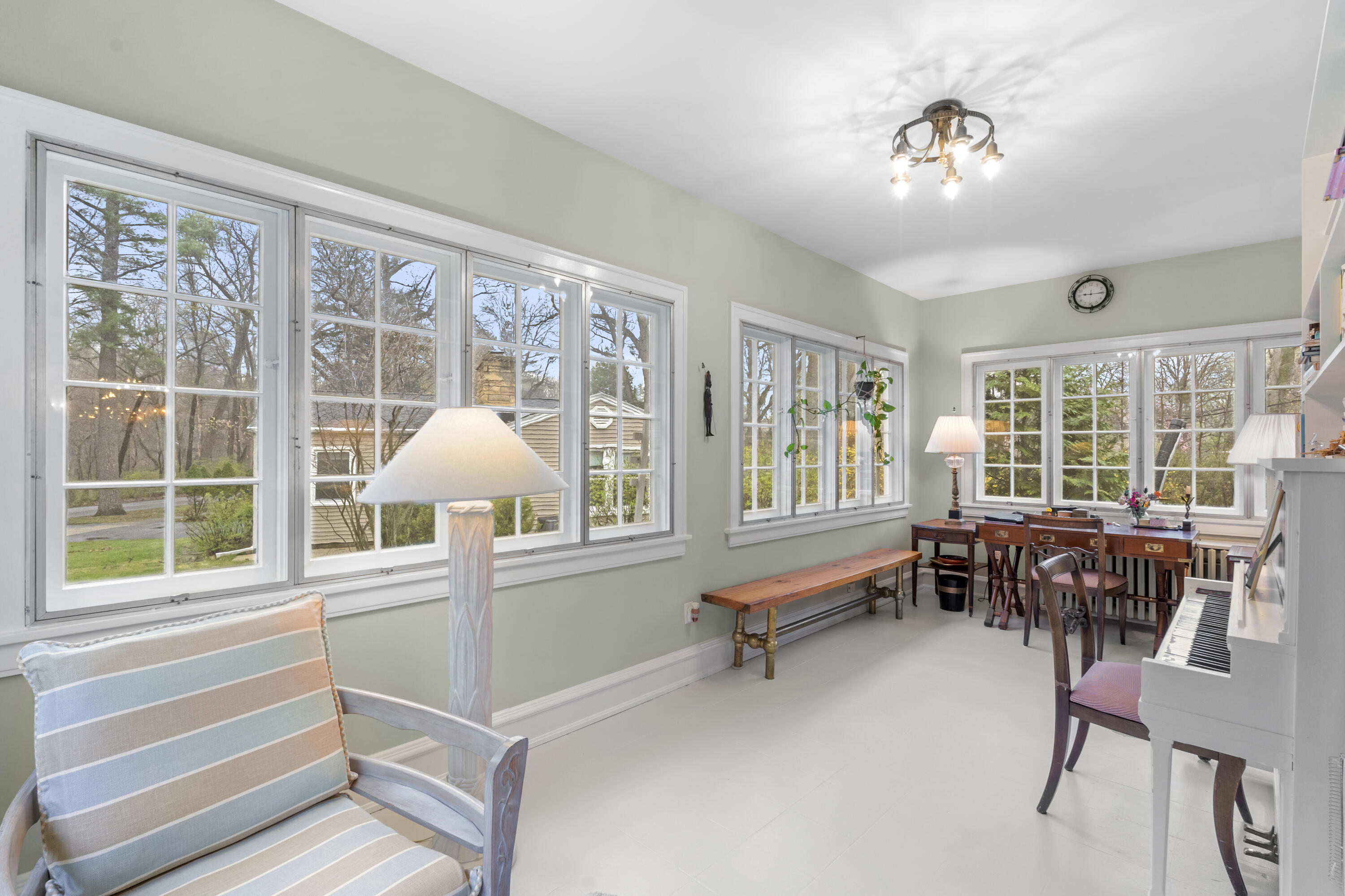 200 N Marquette Trail