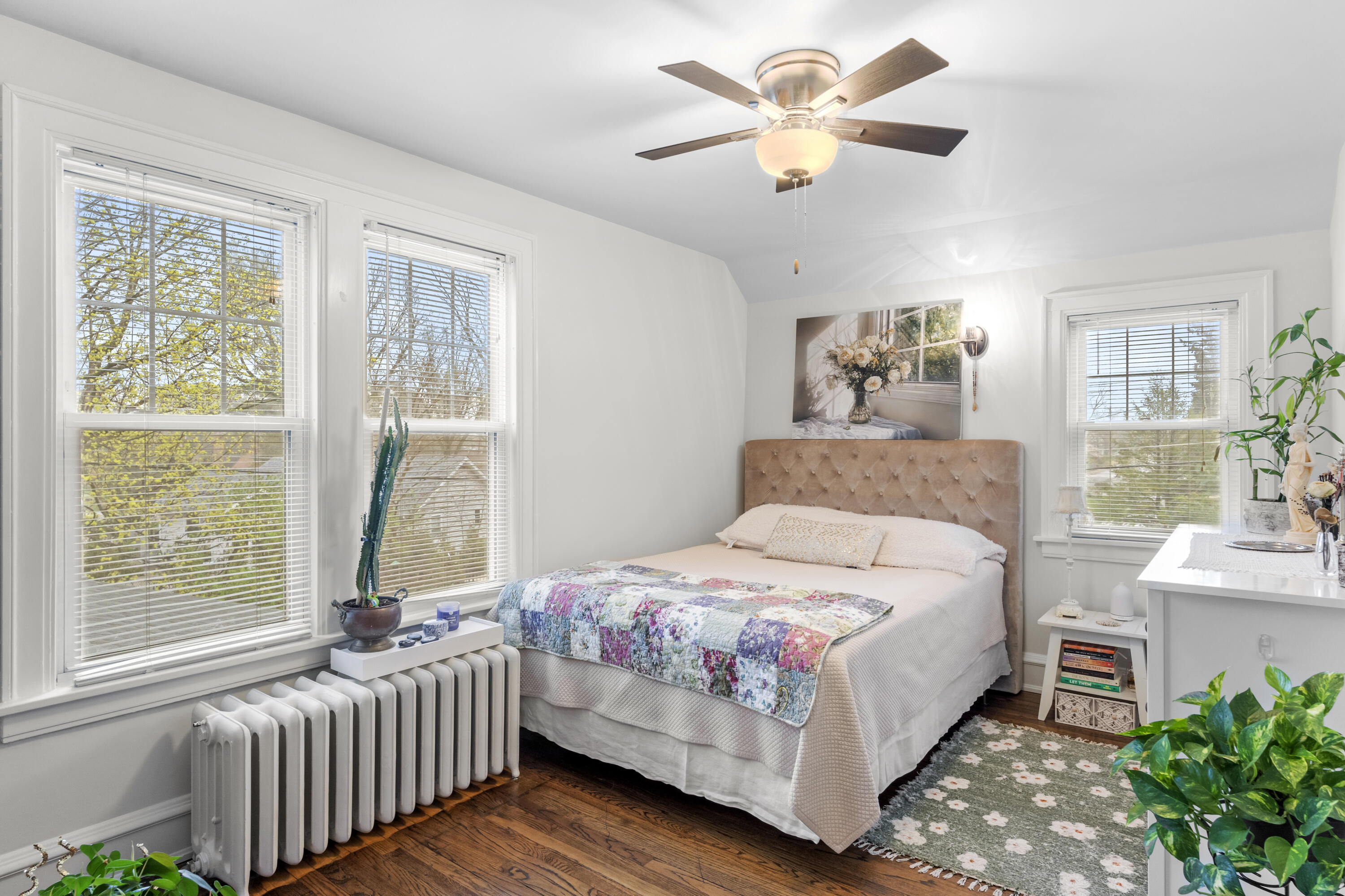 200 N Marquette Trail