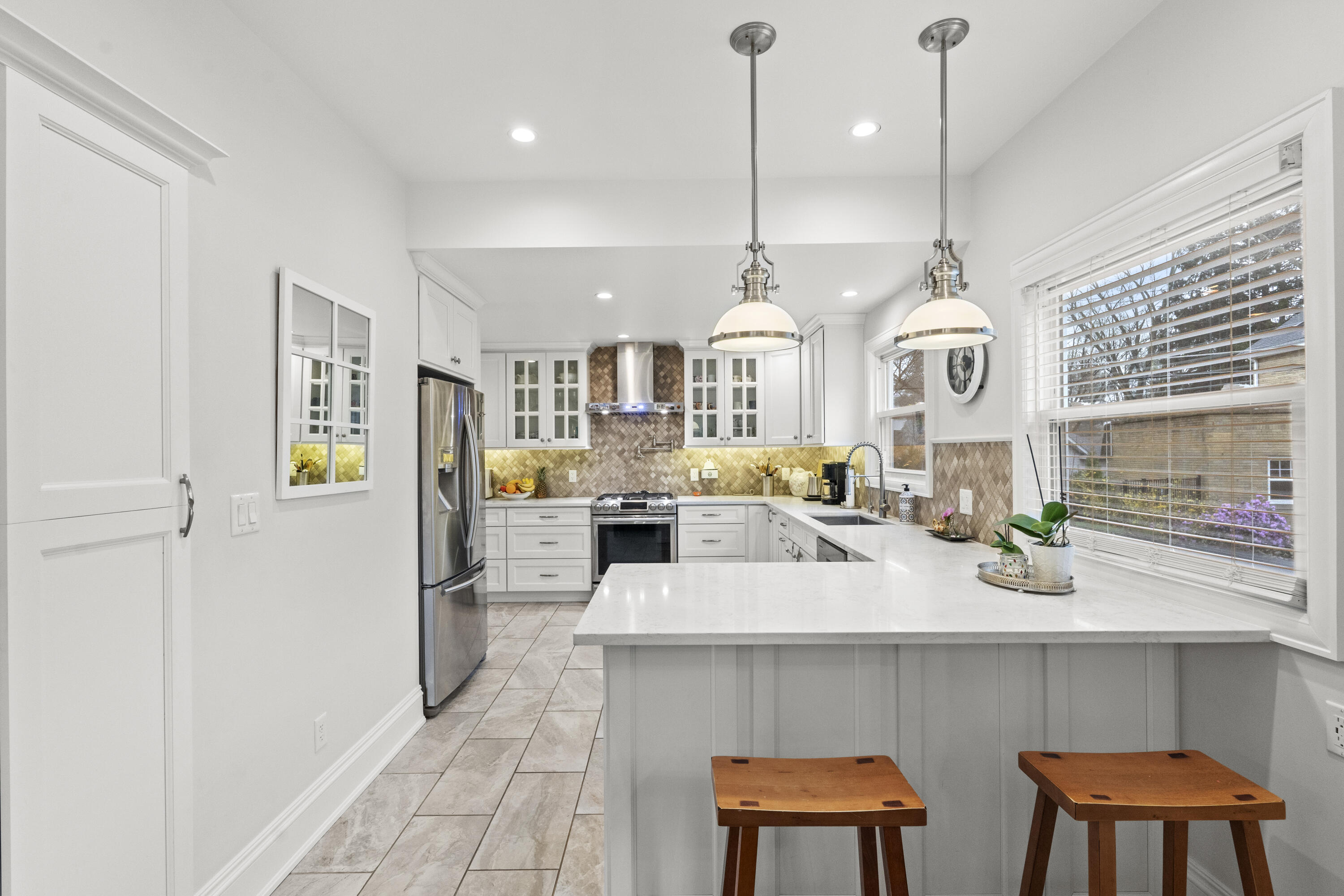 200 N Marquette Trail