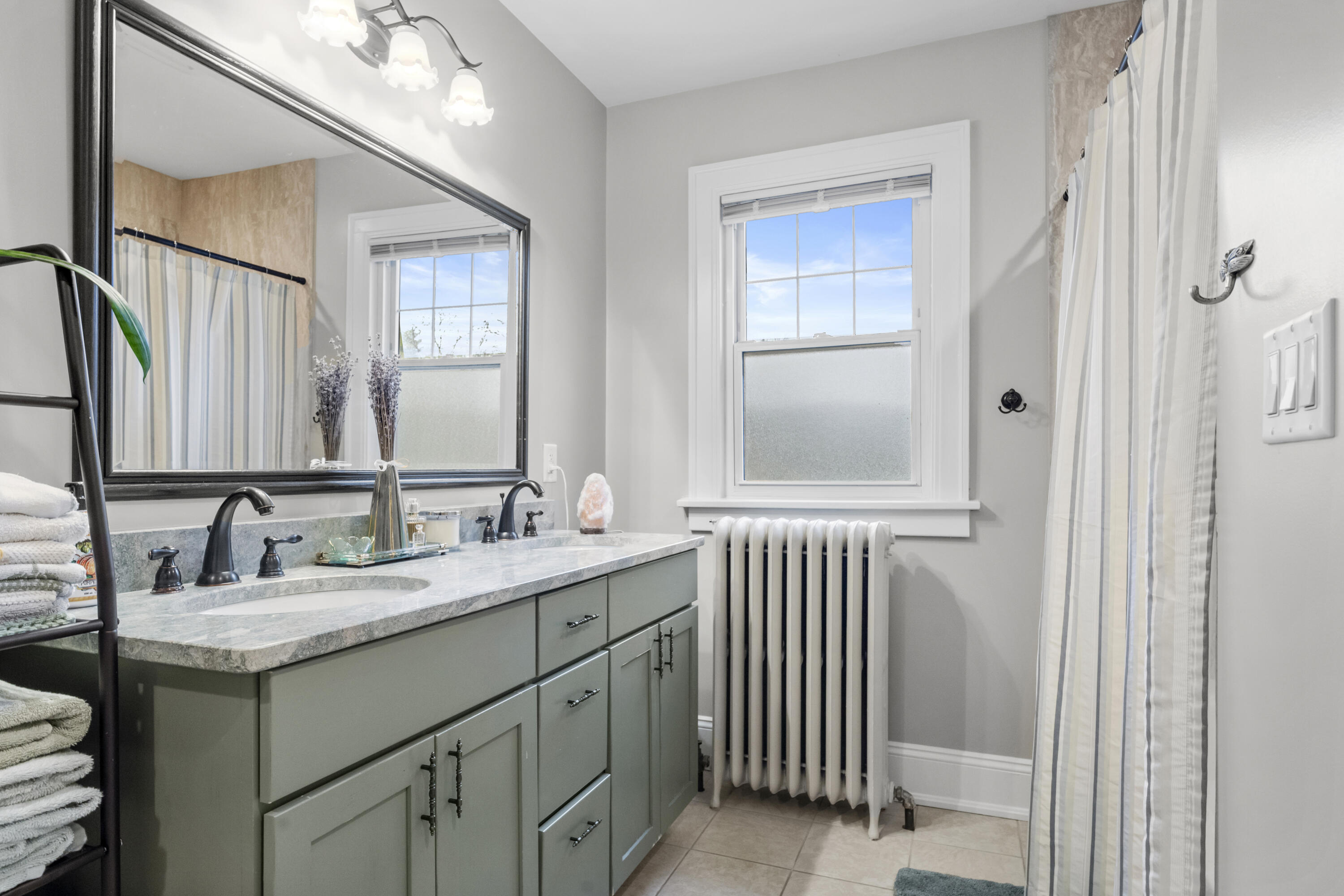 200 N Marquette Trail