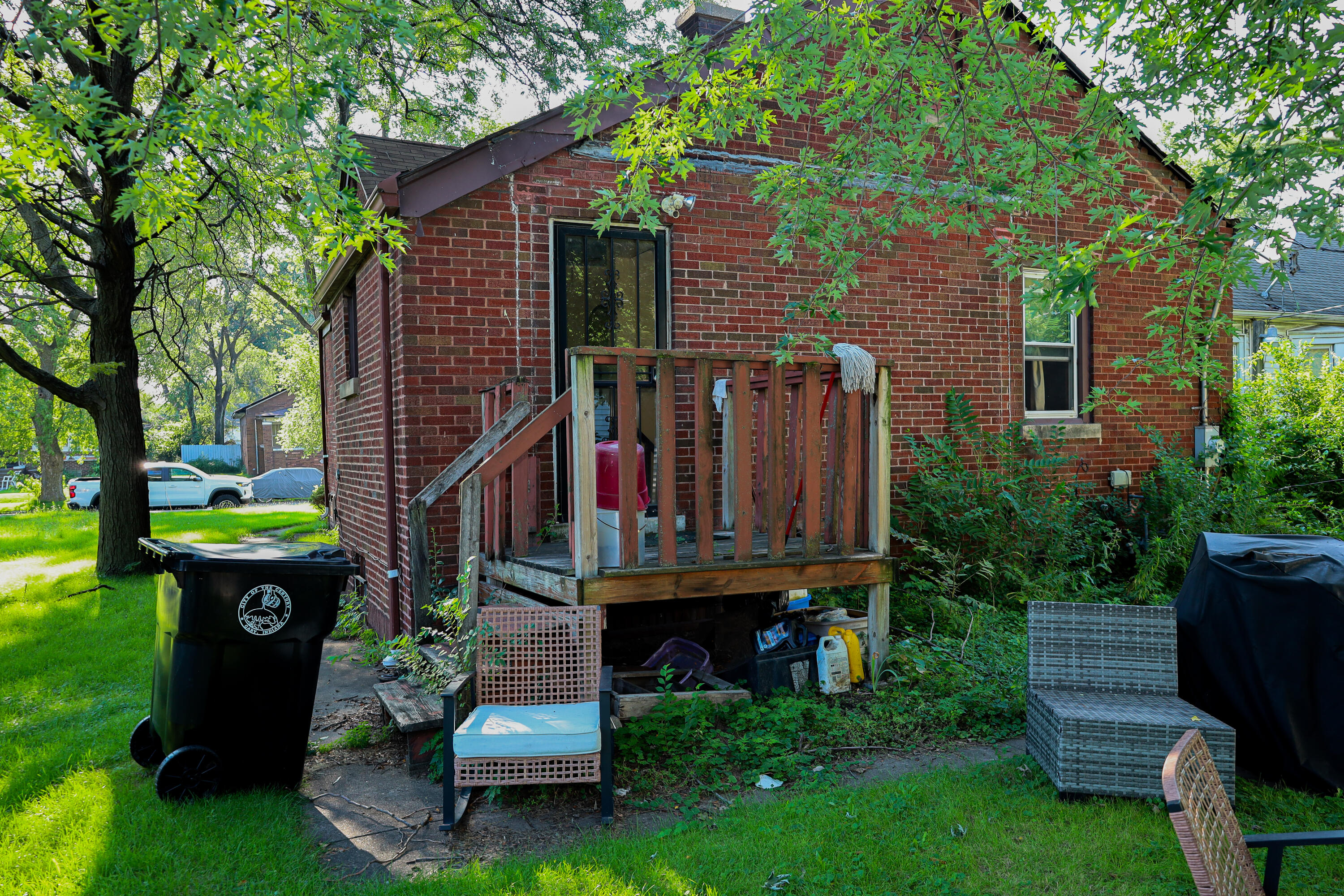 355 Lincoln Street