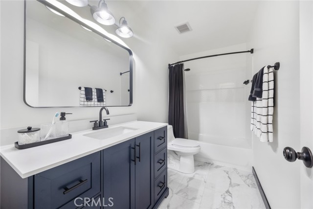 871 W 12th ST Unit: 1