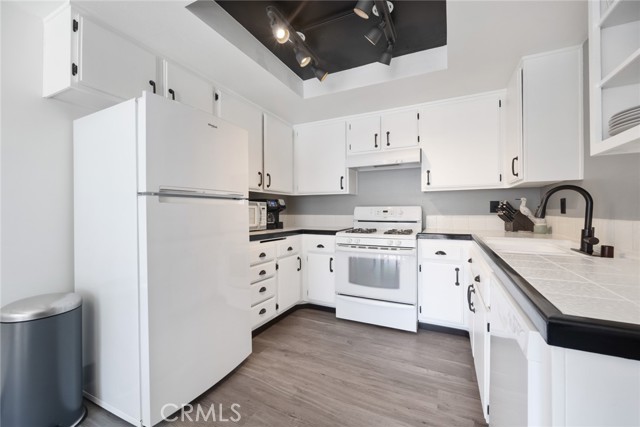 871 W 12th ST Unit: 1