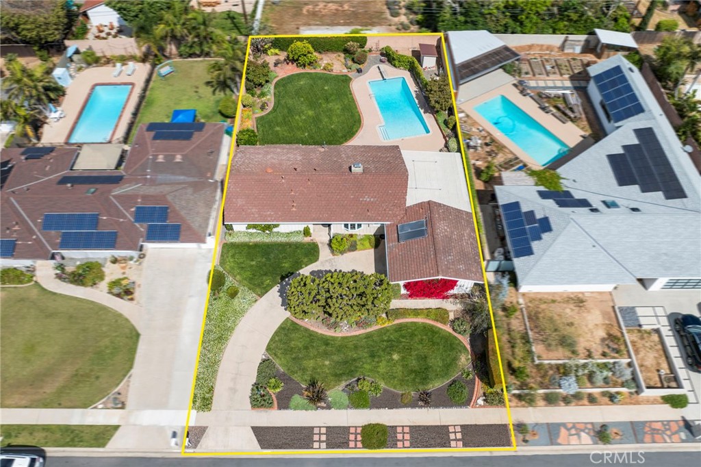 12351 Woodlawn Avenue