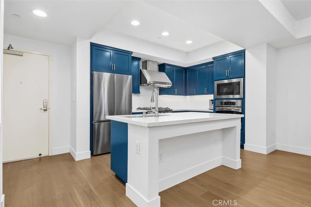 150 The Promenade N 202