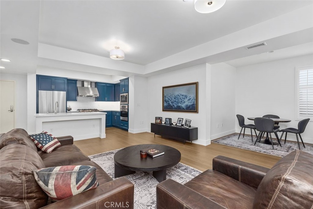 150 The Promenade N 202