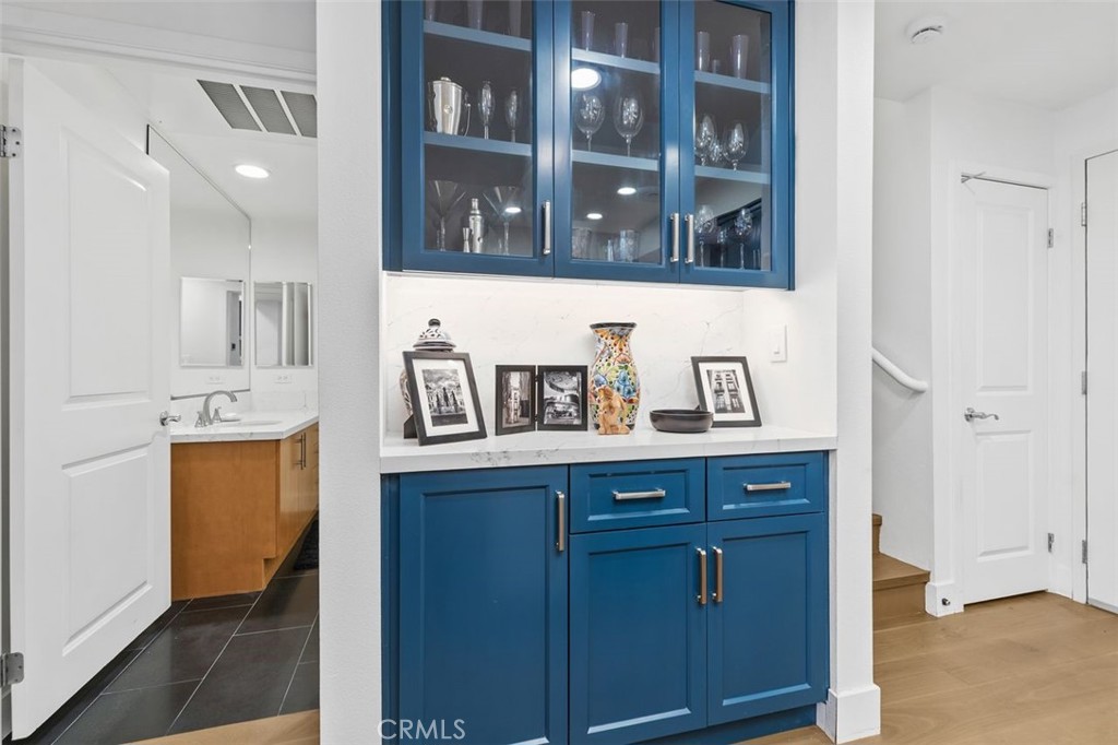 150 The Promenade N 202