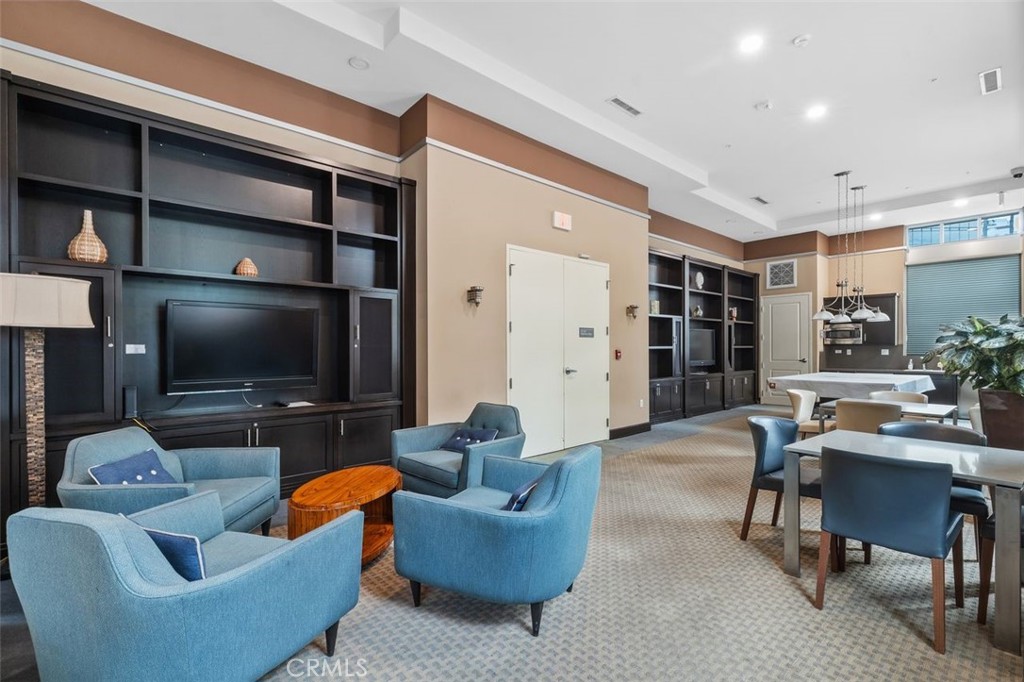 150 The Promenade N 202