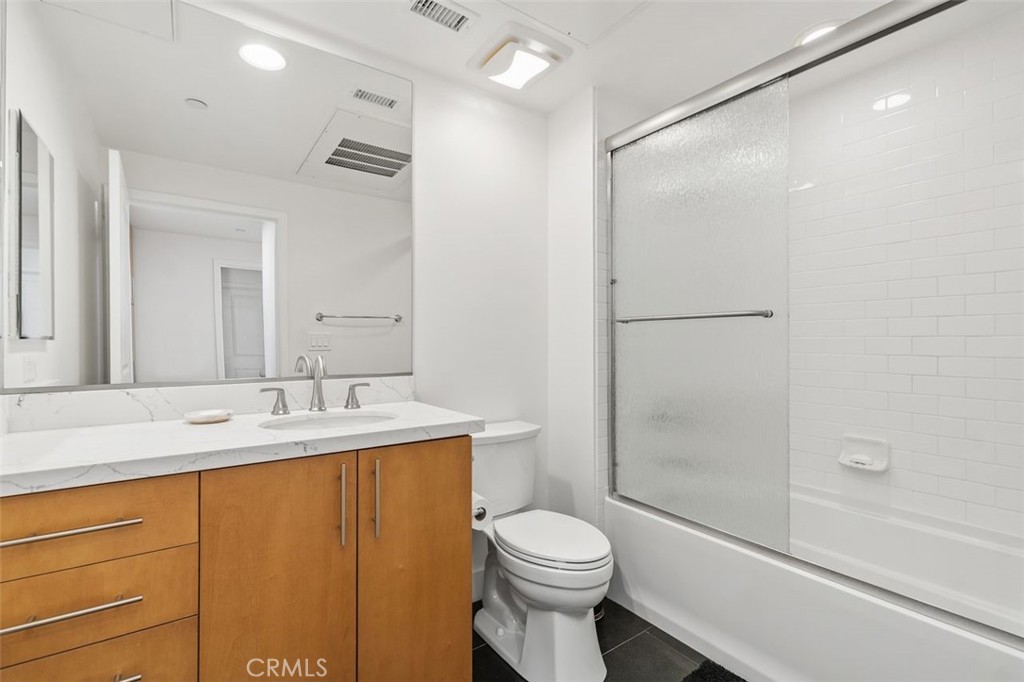 150 The Promenade N 202