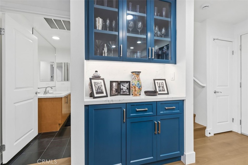 150 The Promenade N 202