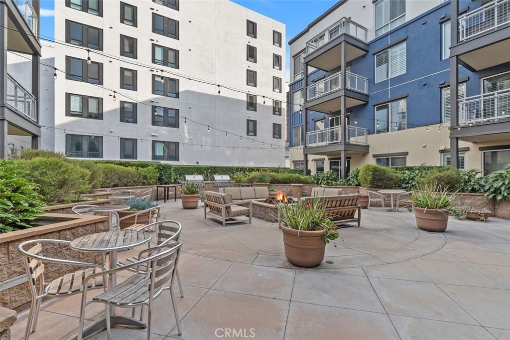 150 The Promenade N 202