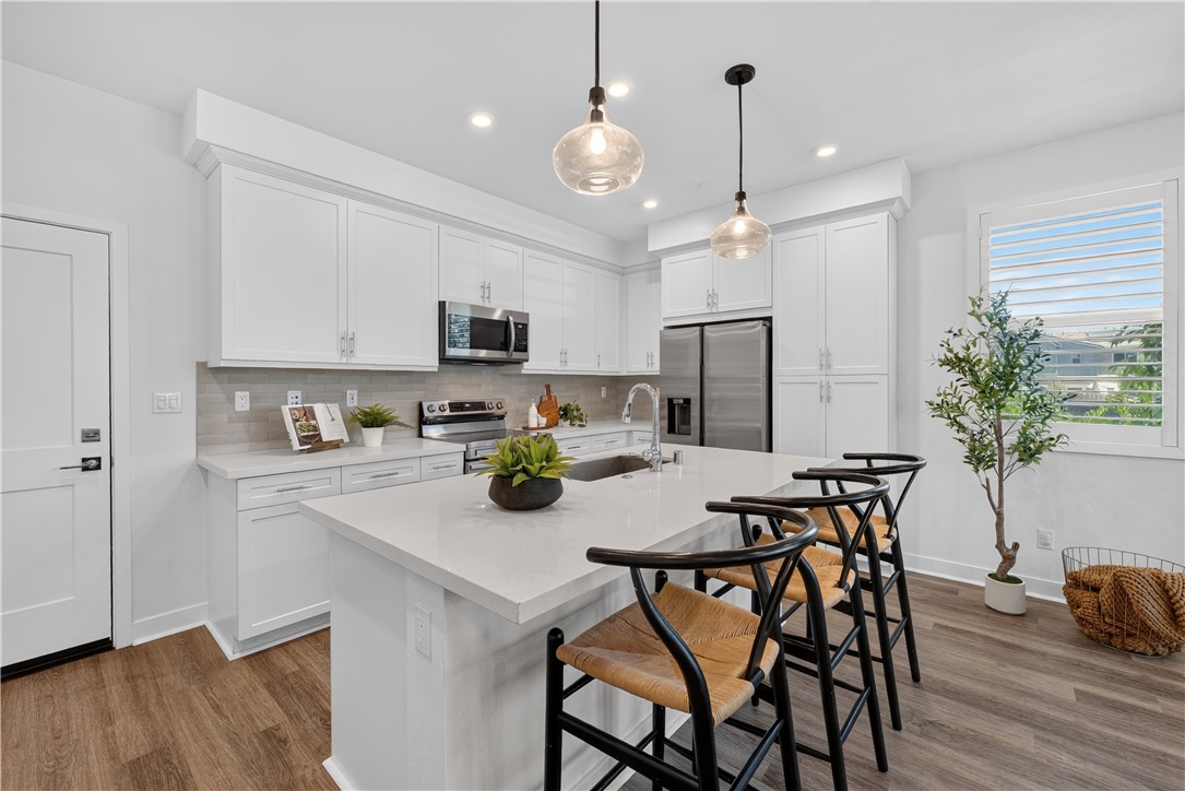 115 Sunstone Place