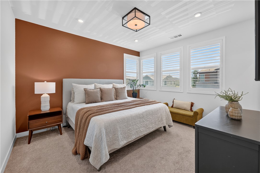 115 Sunstone Place