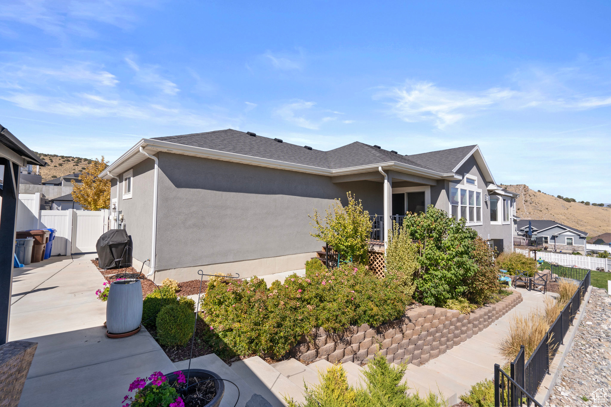 7118 N HOLLOW CREST CIR