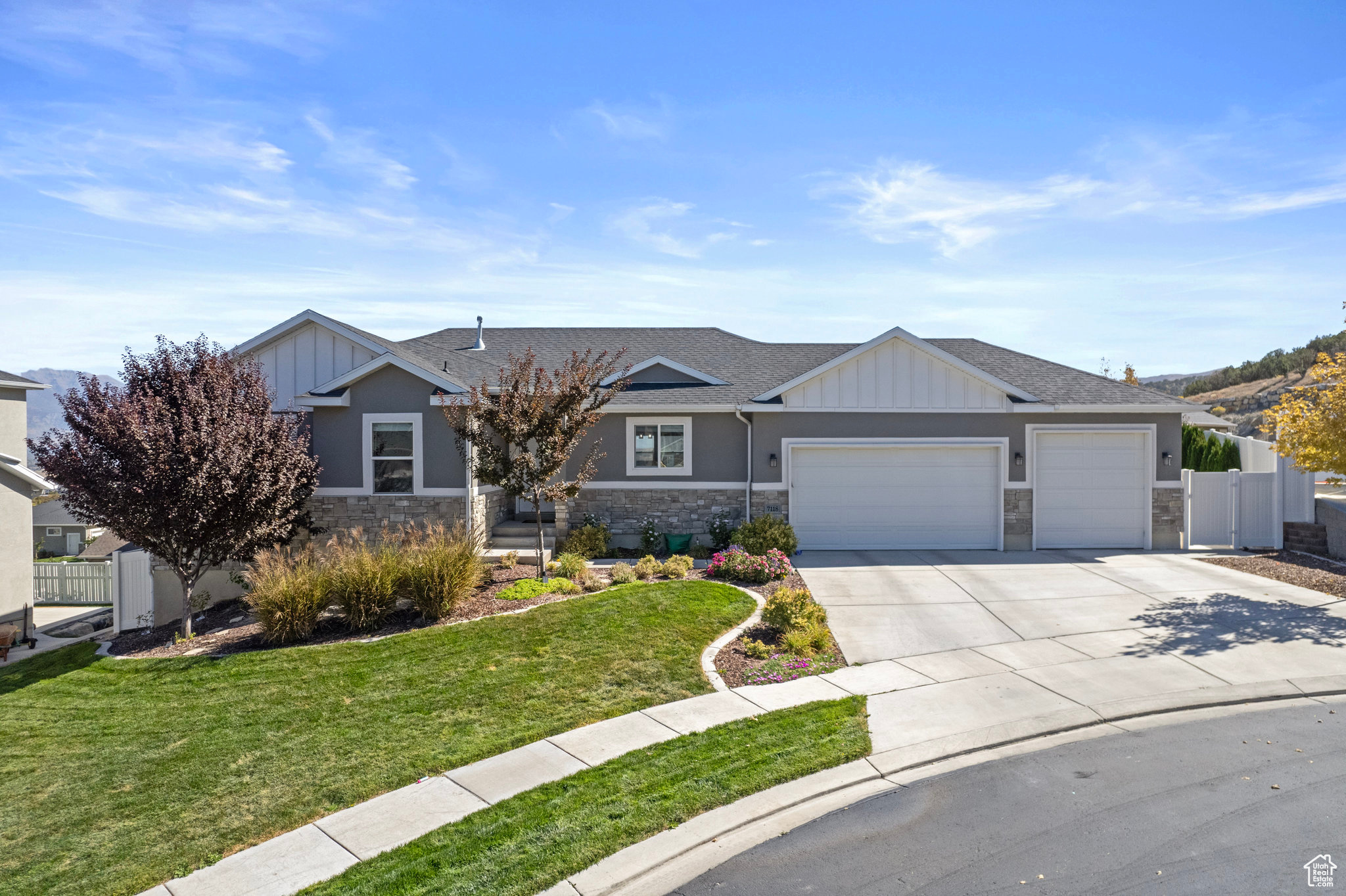 7118 N HOLLOW CREST CIR