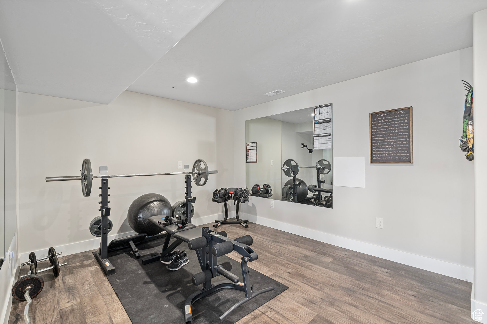 7118 N HOLLOW CREST CIR