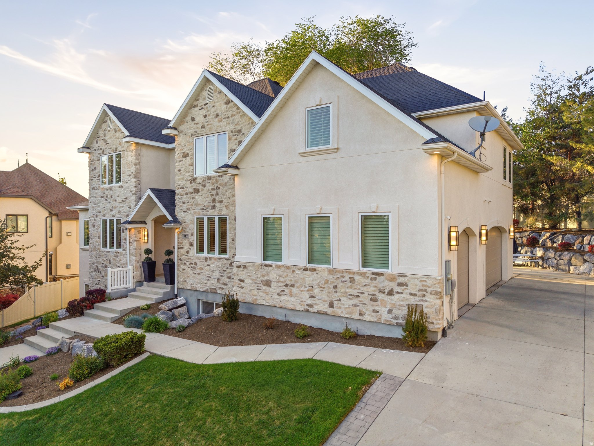 342 W MILLCREEK RD